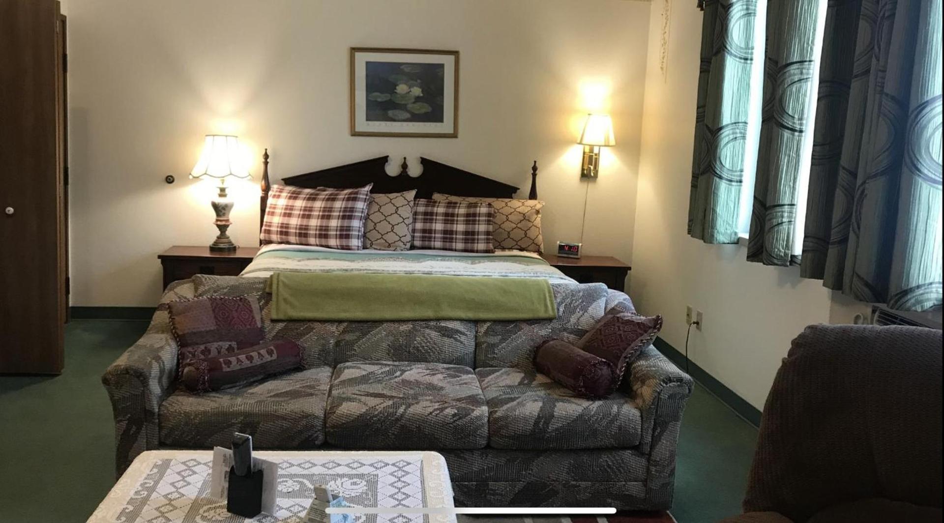 Country Lodge Inn photo 24
