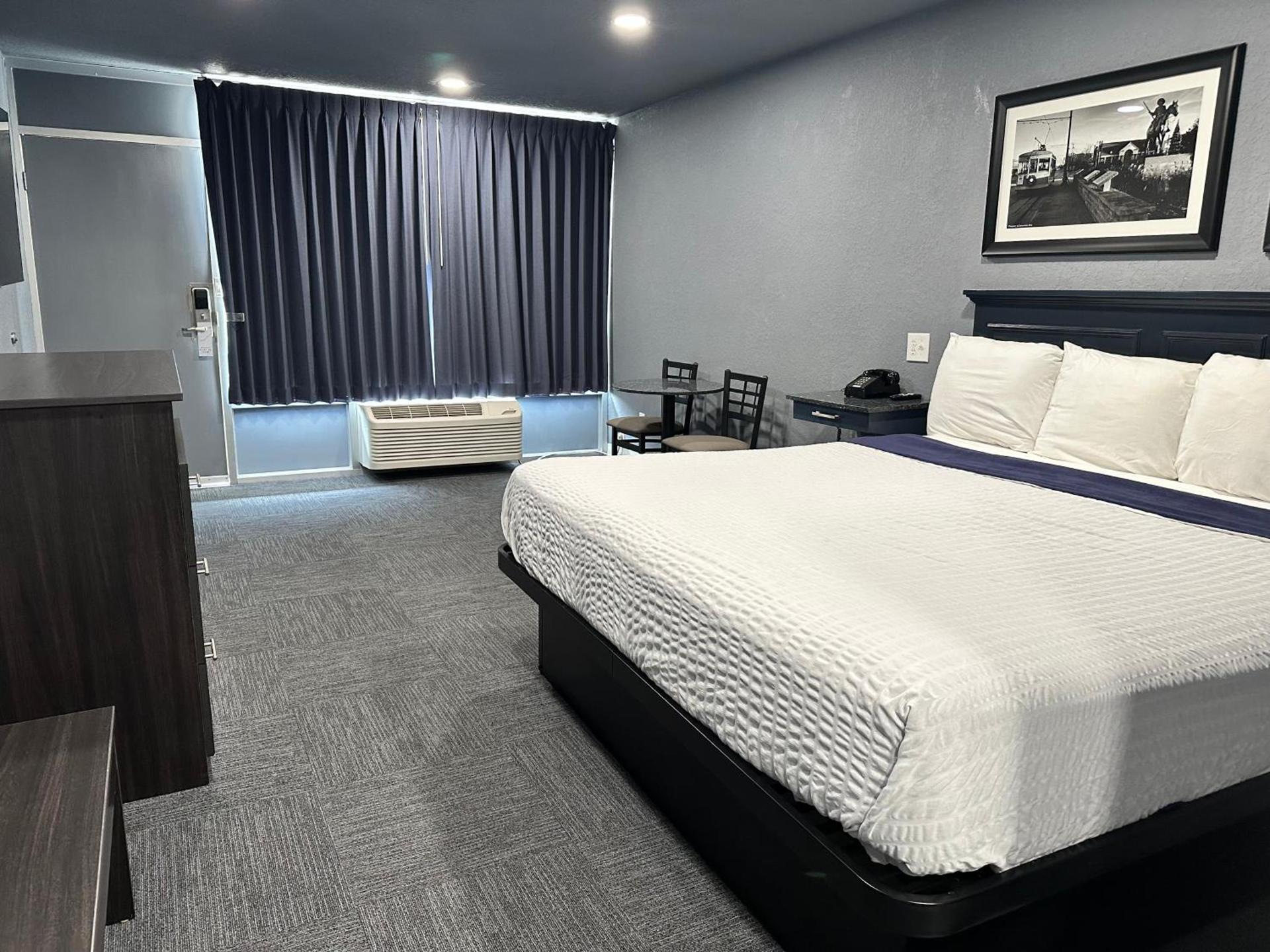 Interstate Inn photo 36
