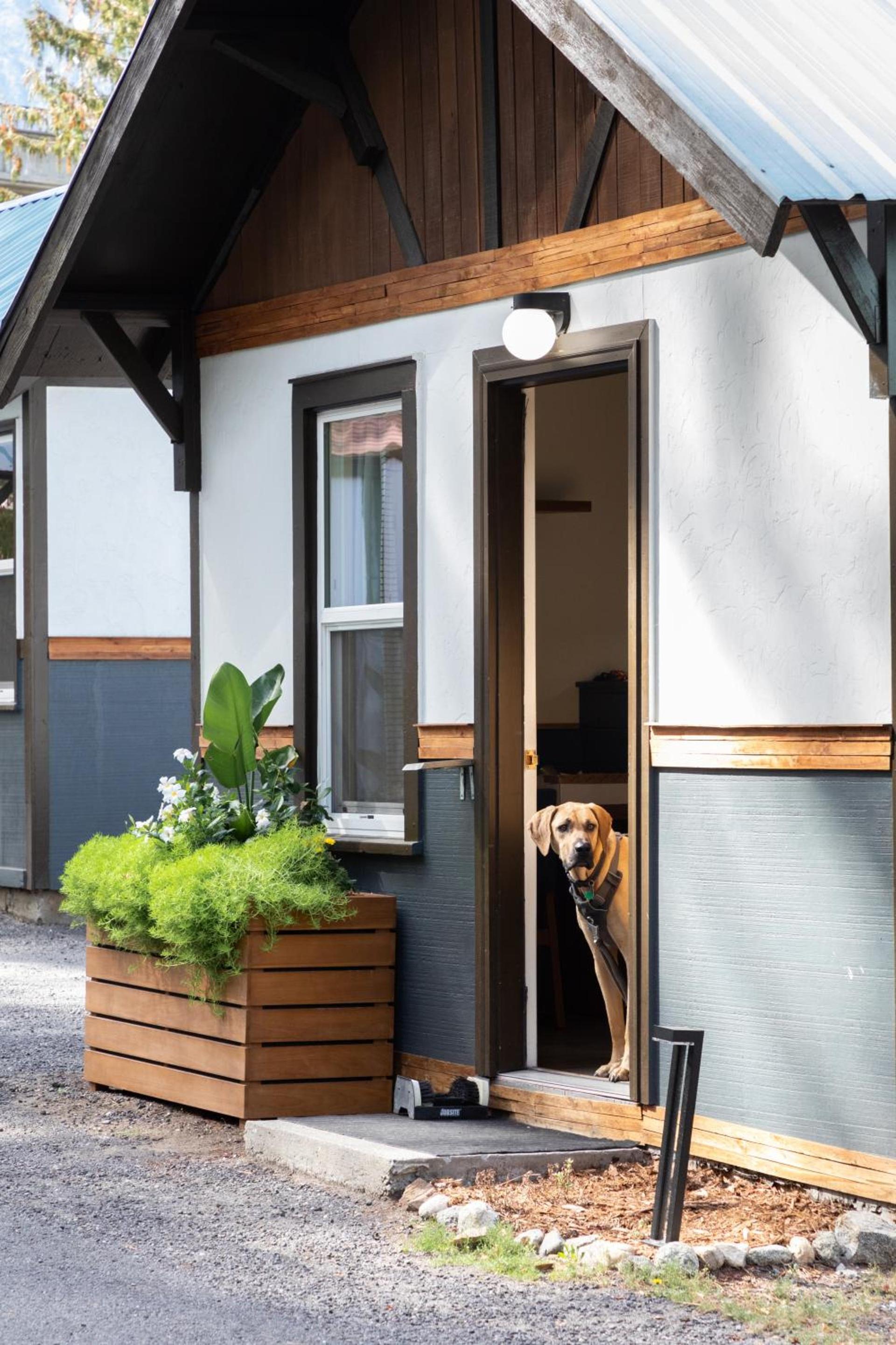 LOGE Leavenworth Riverside photo 25