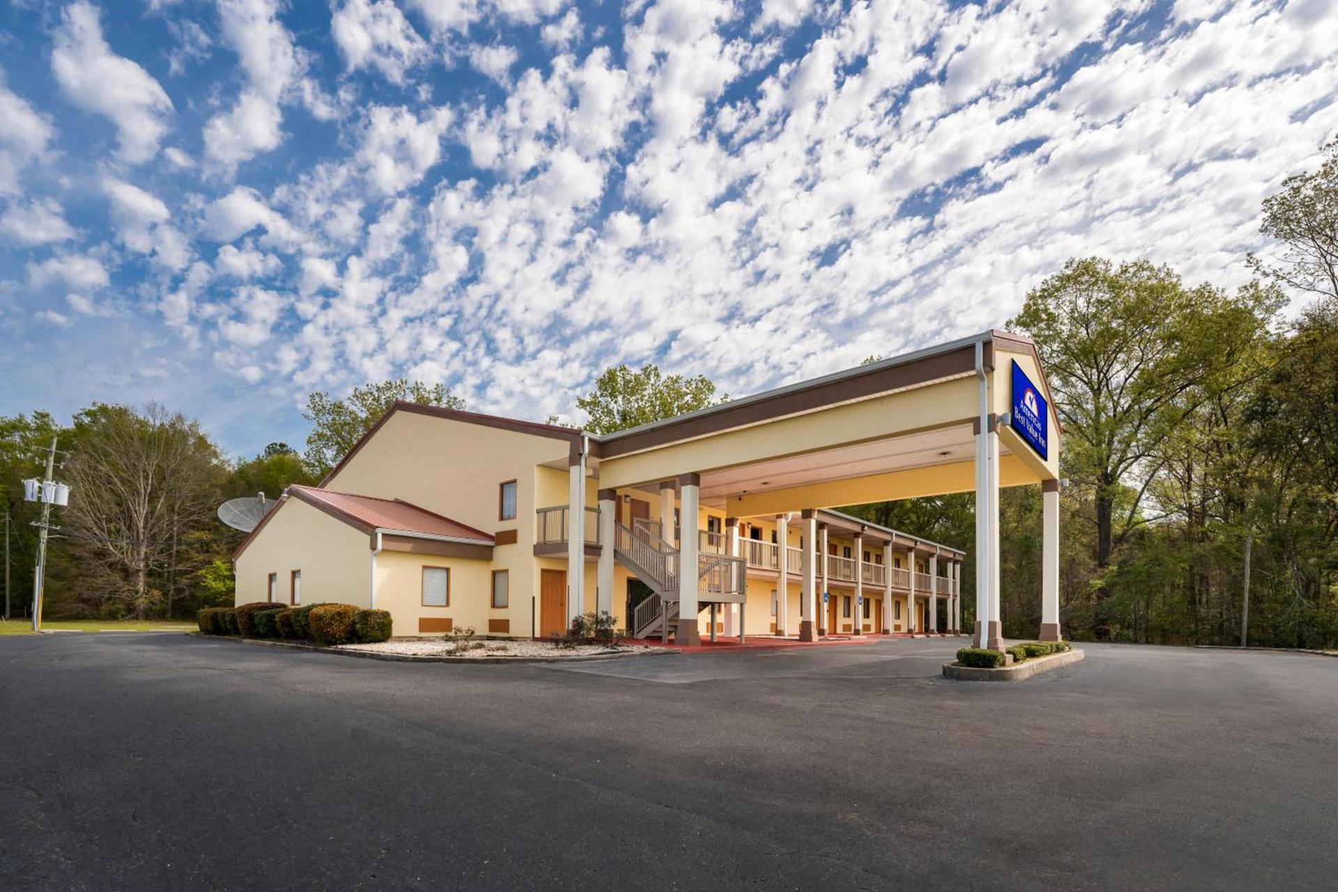 Americas Best Value Inn-Montezuma photo 8