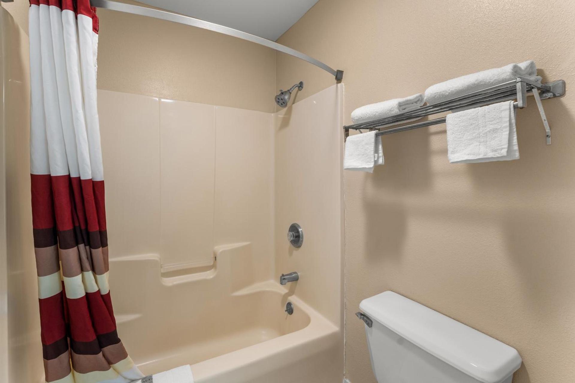 Americas Best Value Inn-Montezuma photo 19