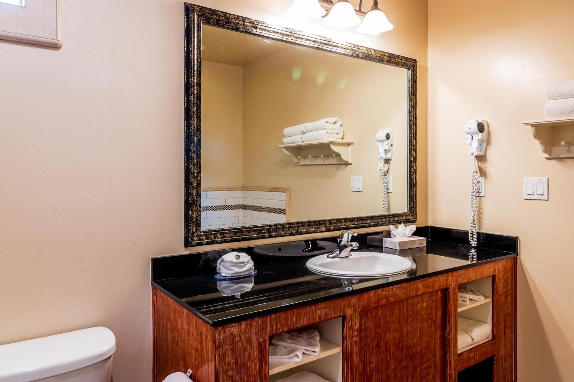 Cambria Pines Lodge photo 26