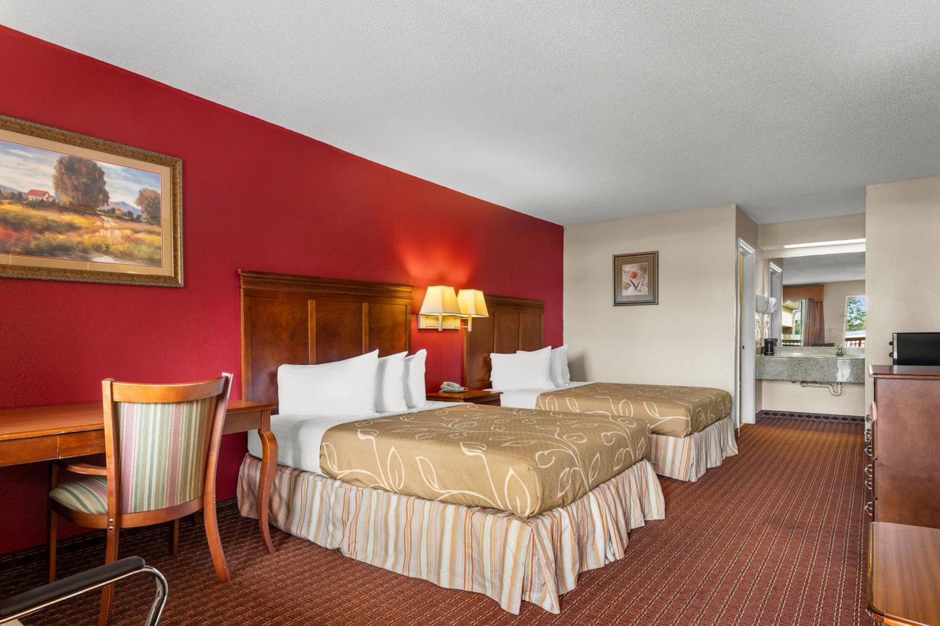 Americas Best Value Inn-Montezuma photo 29