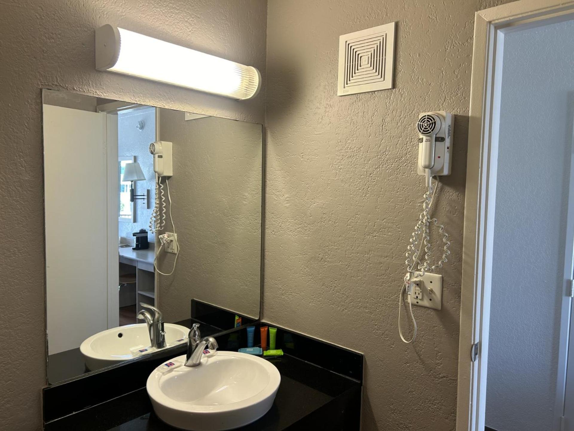 Motel 6-Stanton, CA- Anaheim West photo 34