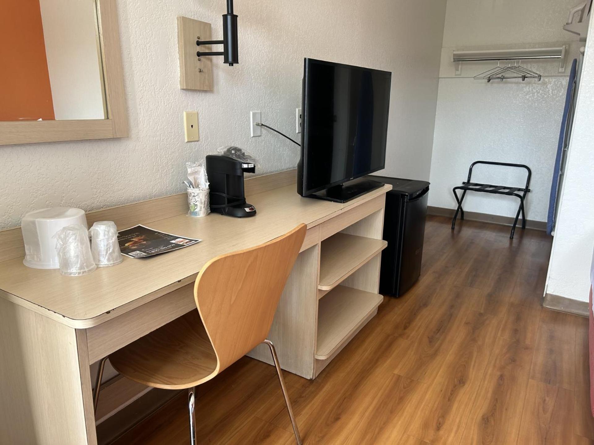 Motel 6-Stanton, CA- Anaheim West photo 36