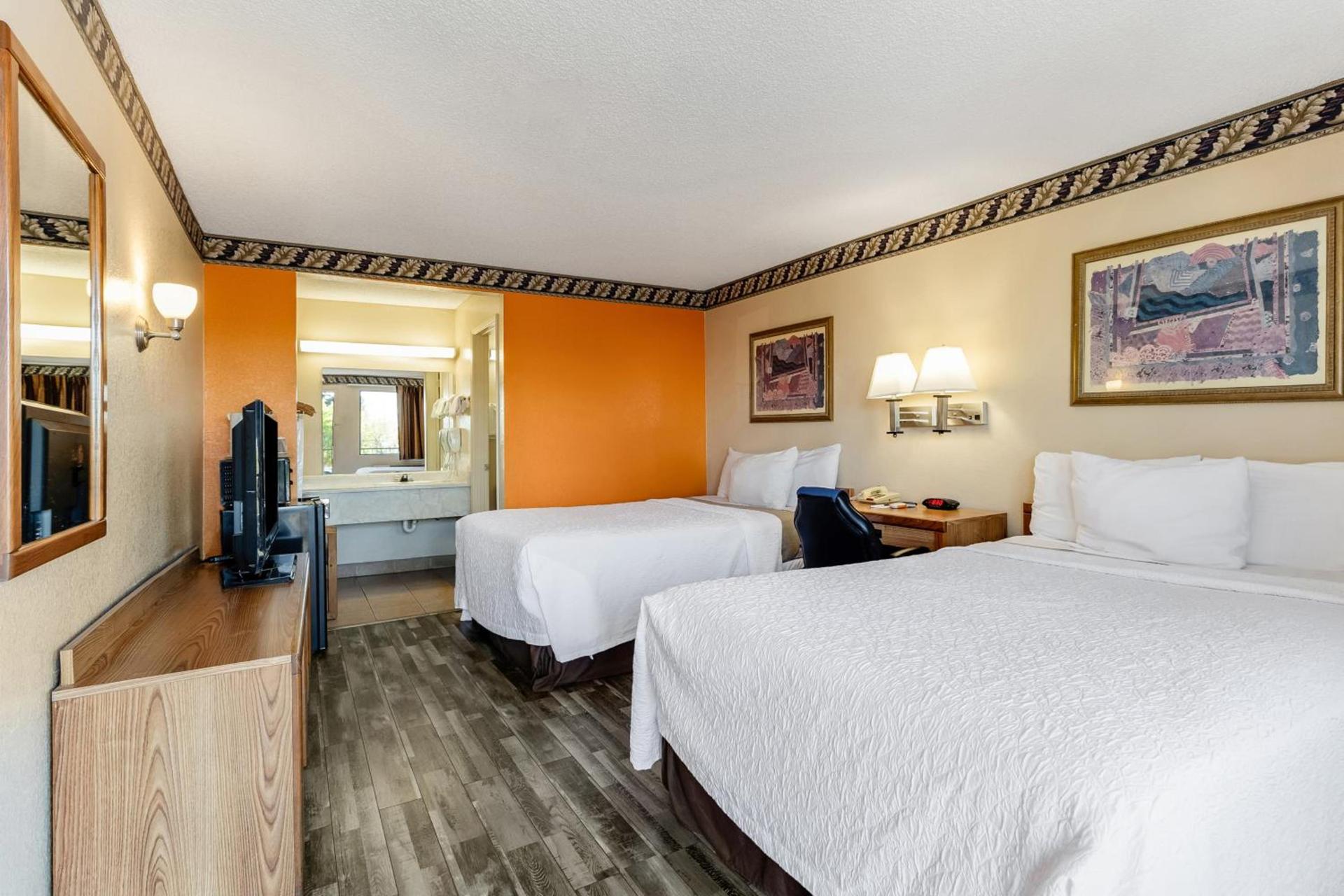 Knights Inn Madera photo 23