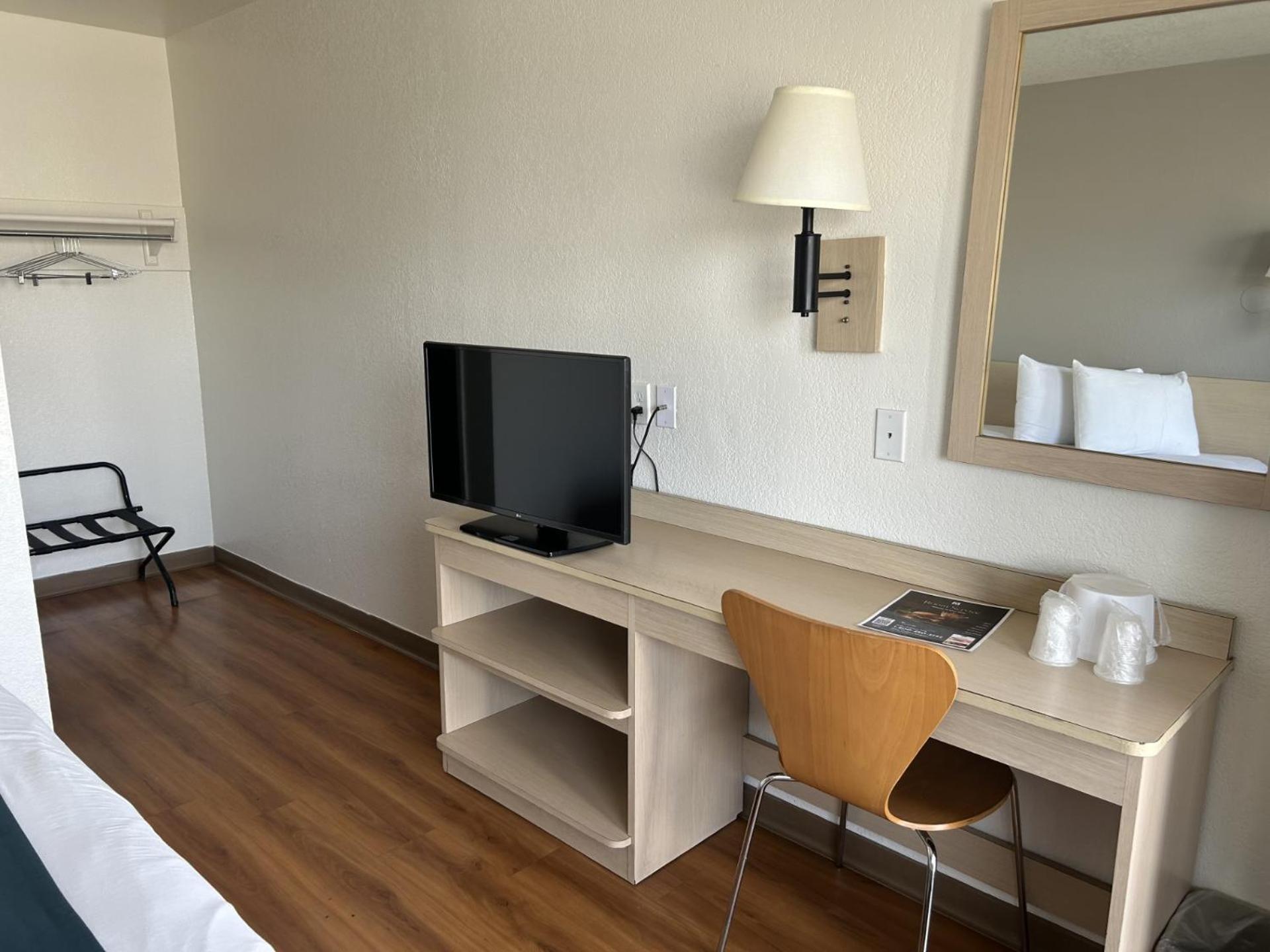 Motel 6-Stanton, CA- Anaheim West photo 46