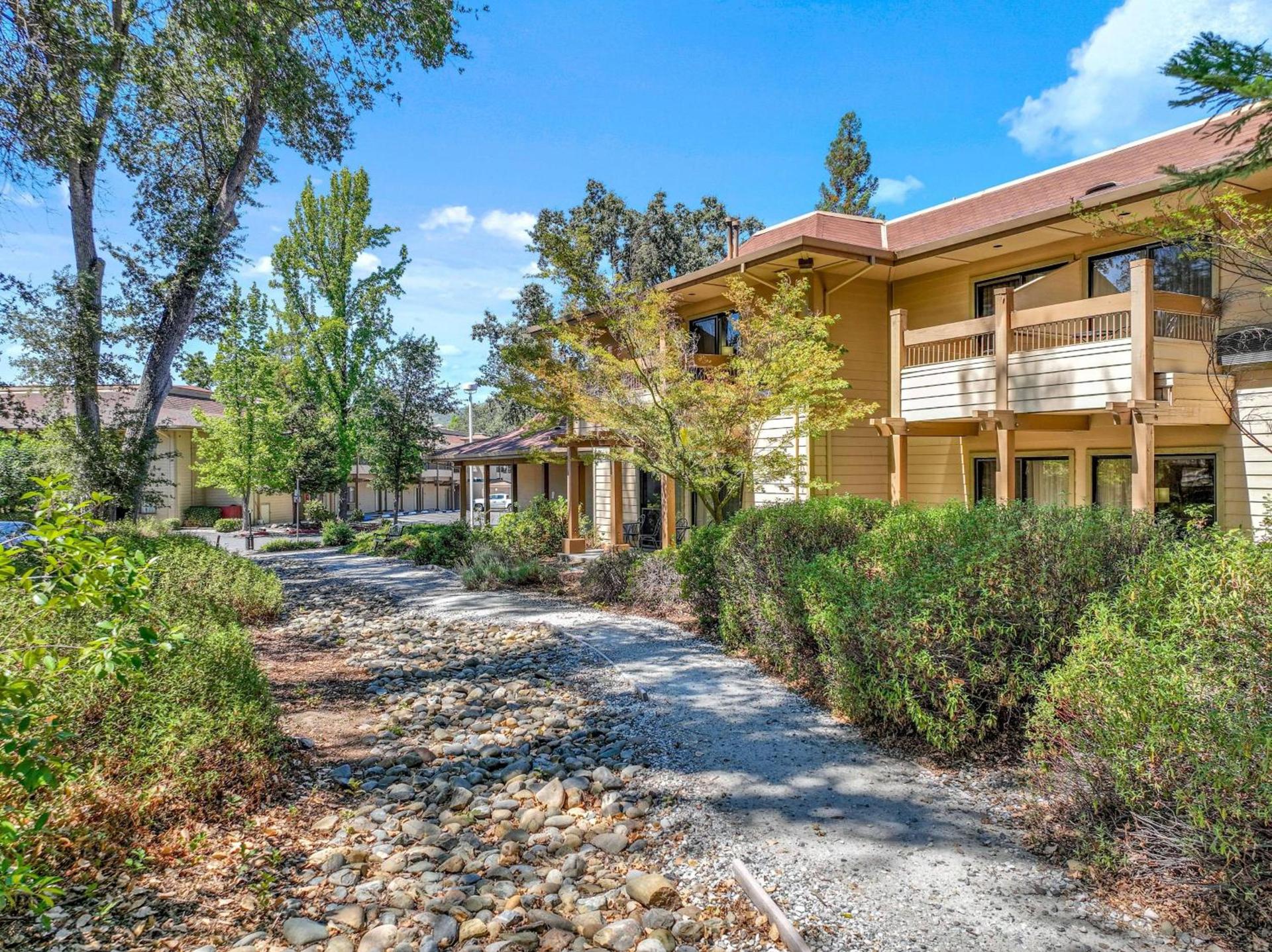 Best Western Plus Sonora Oaks Hotel and Conference Center photo 32