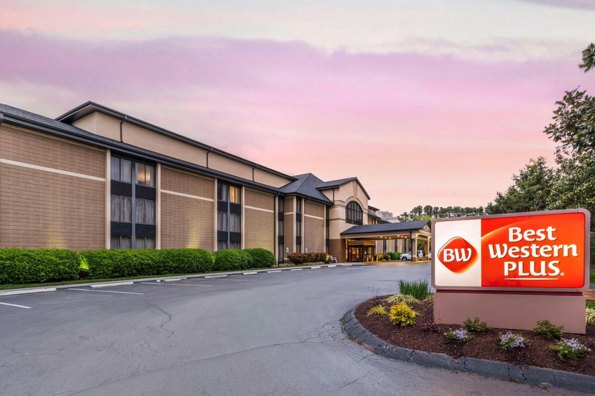 Best Western Plus Knoxville Cedar Bluff photo 31