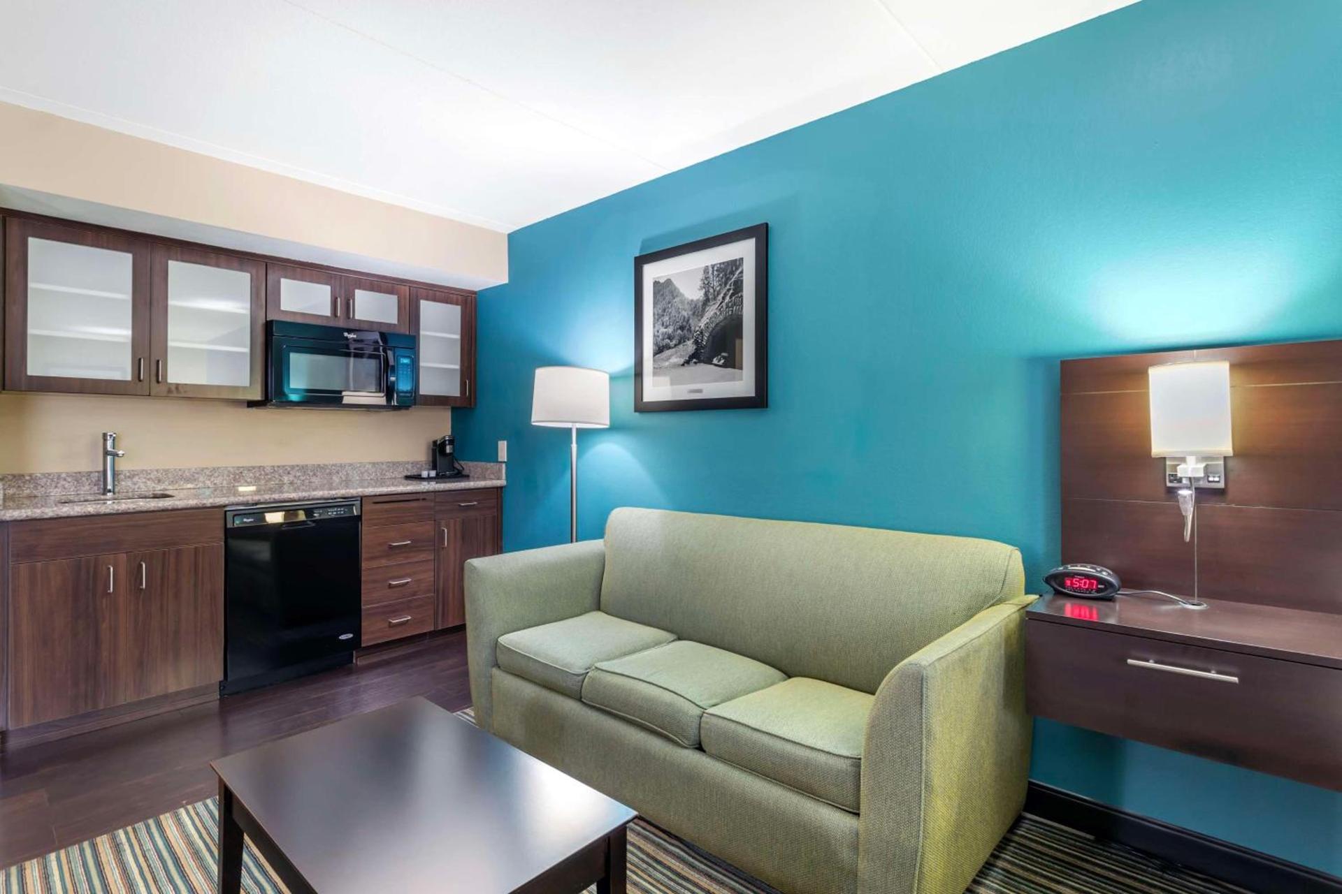 Best Western Plus Knoxville Cedar Bluff photo 14