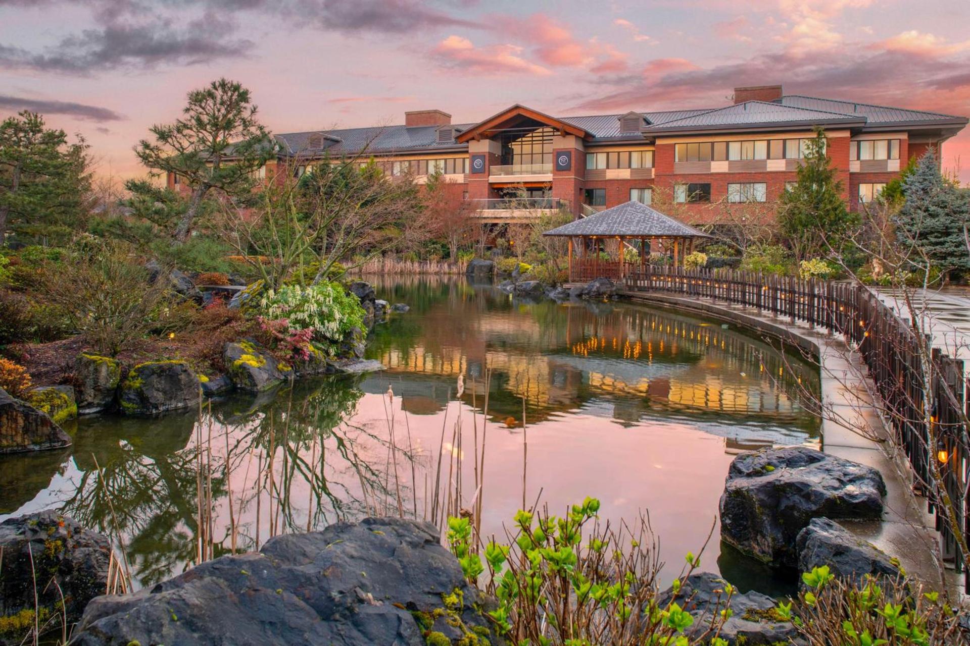 Best Western Premier Boulder Falls Inn photo 3
