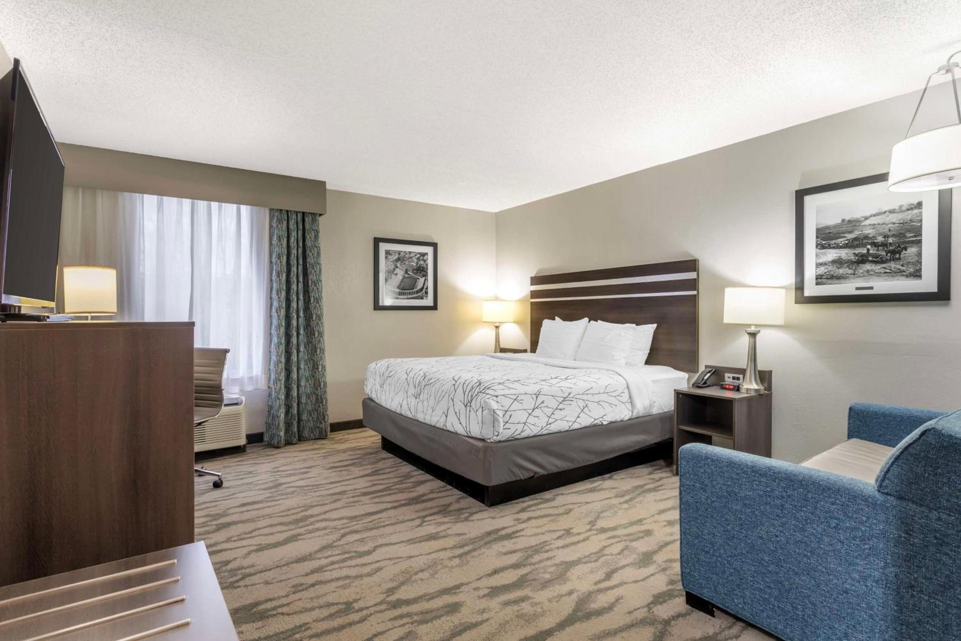 Best Western Plus Knoxville Cedar Bluff photo 41