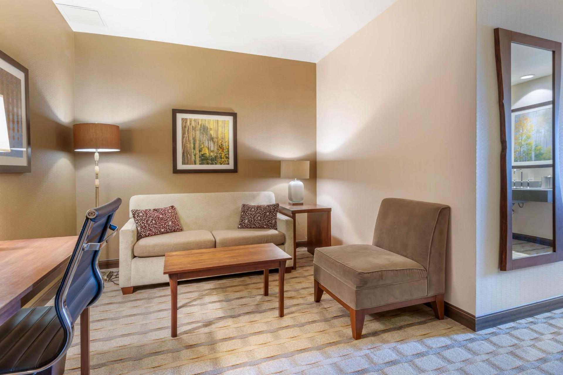 Best Western Premier Boulder Falls Inn photo 26