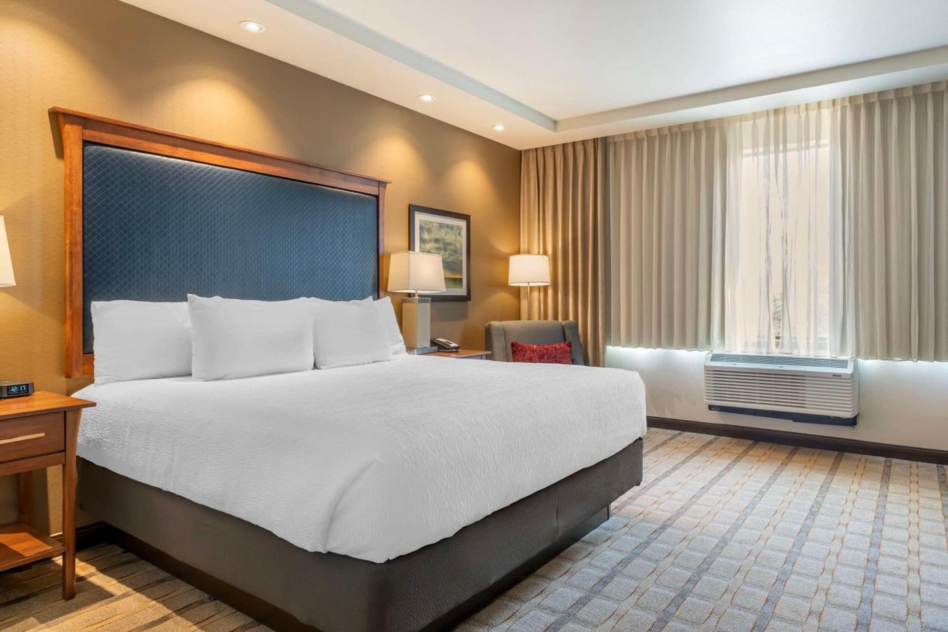 Best Western Premier Boulder Falls Inn photo 32