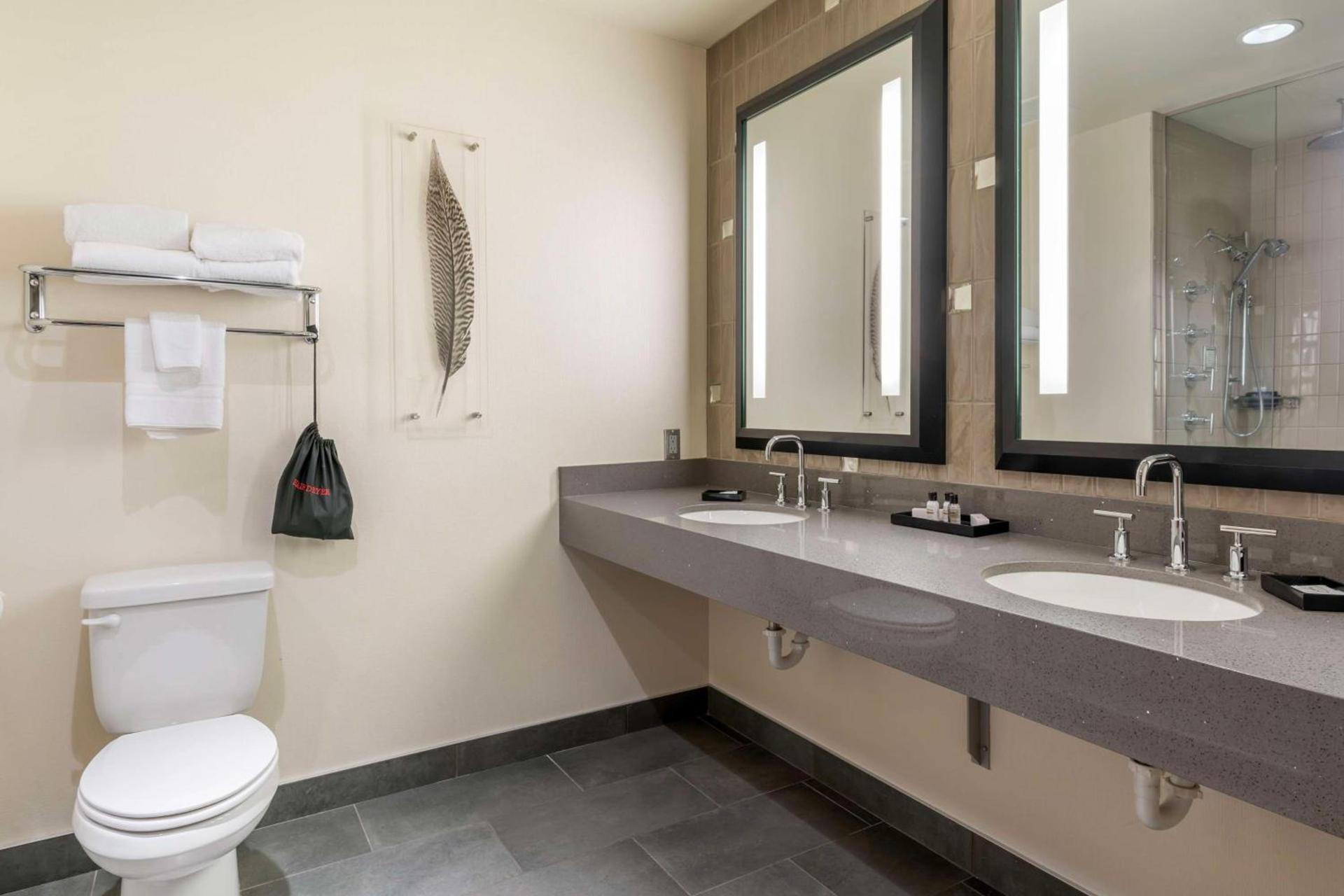 Best Western Premier Boulder Falls Inn photo 33