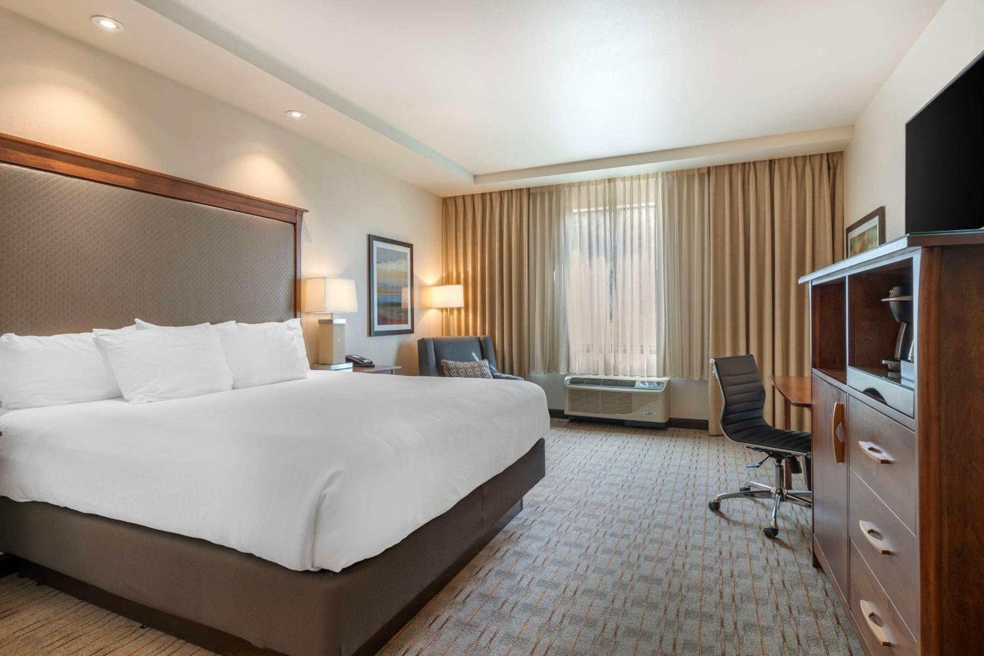 Best Western Premier Boulder Falls Inn photo 46