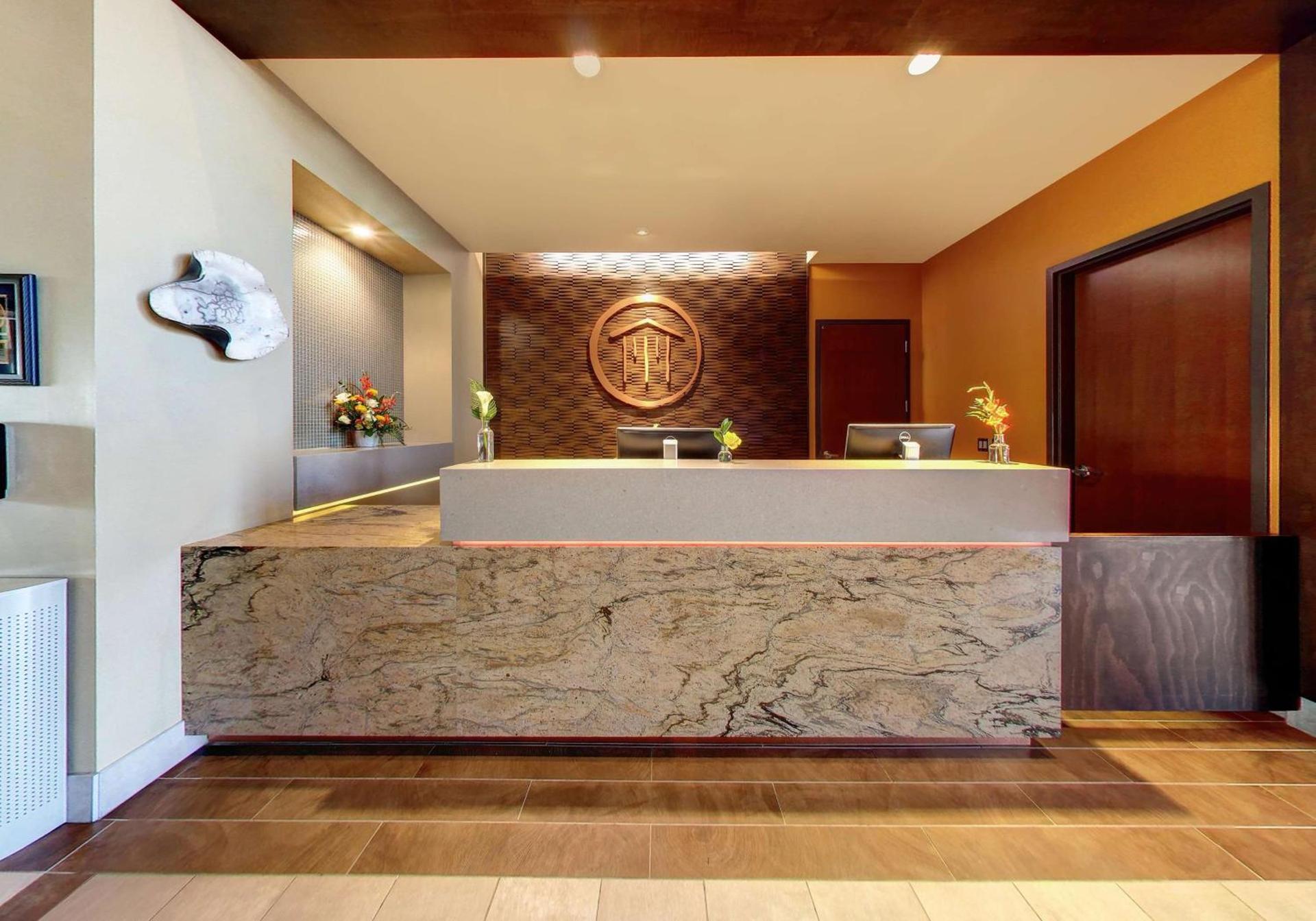 Best Western Premier Boulder Falls Inn photo 49