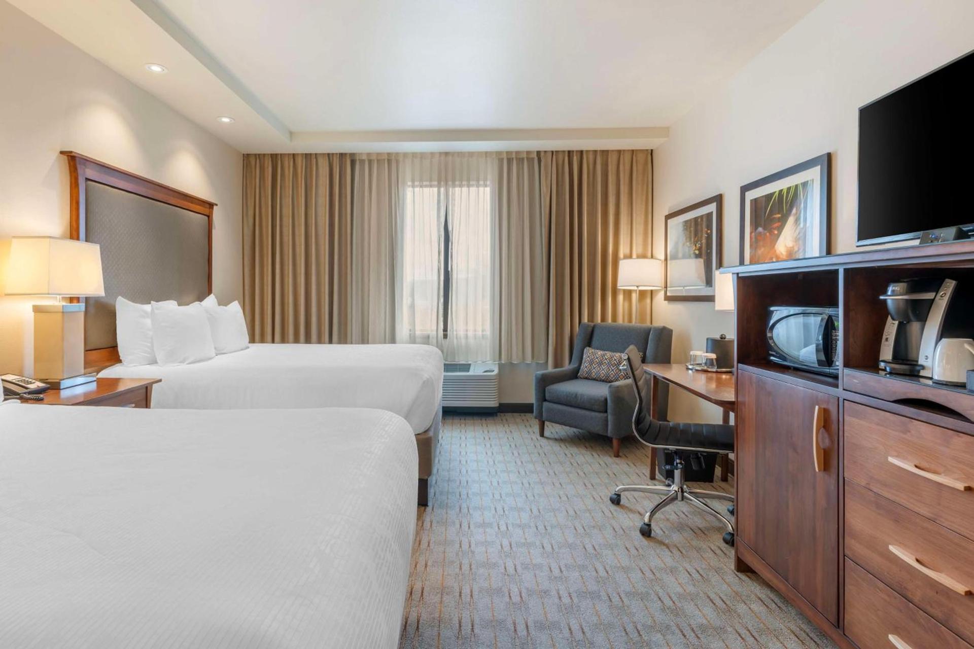 Best Western Premier Boulder Falls Inn photo 50