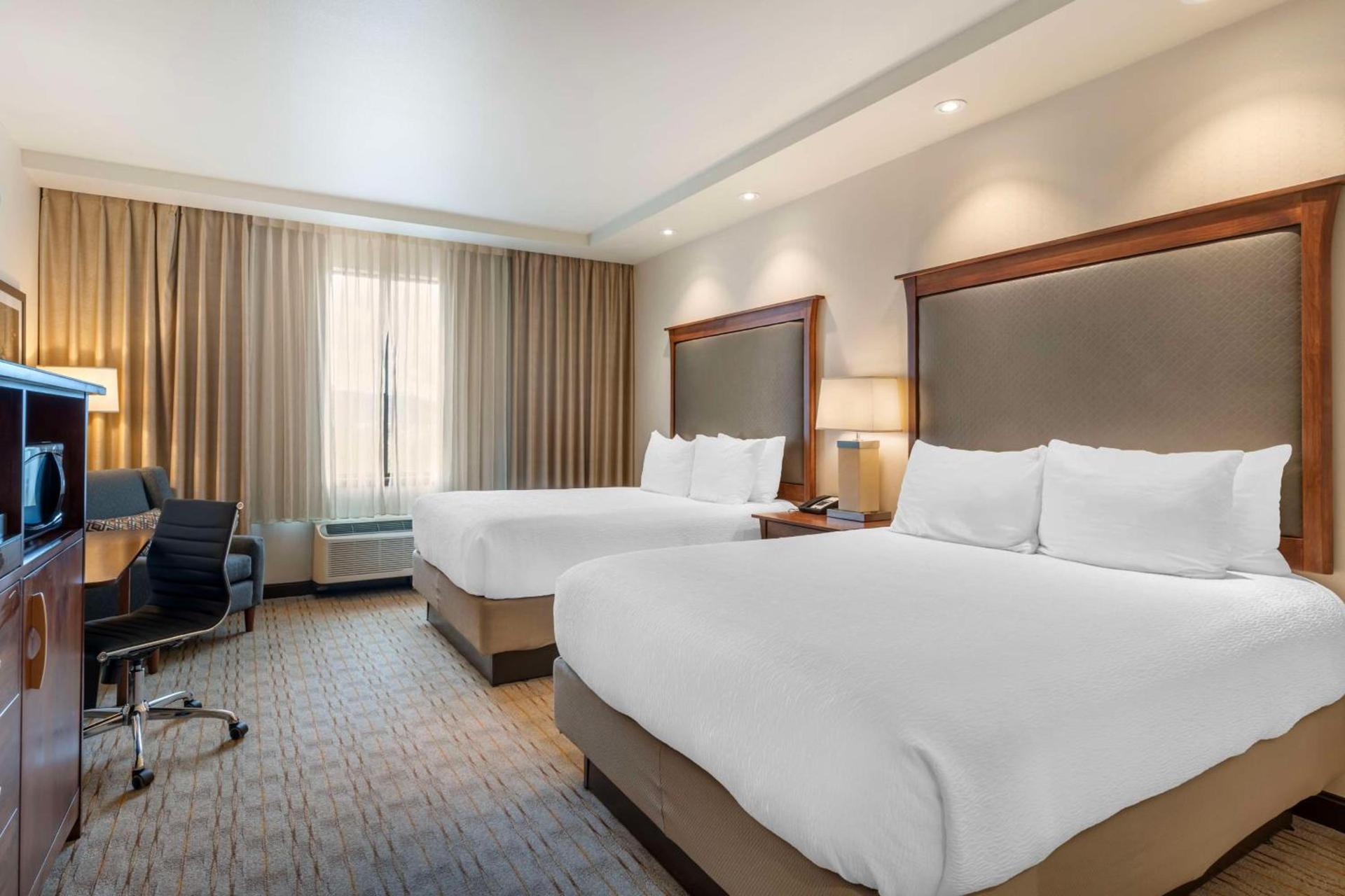Best Western Premier Boulder Falls Inn photo 53