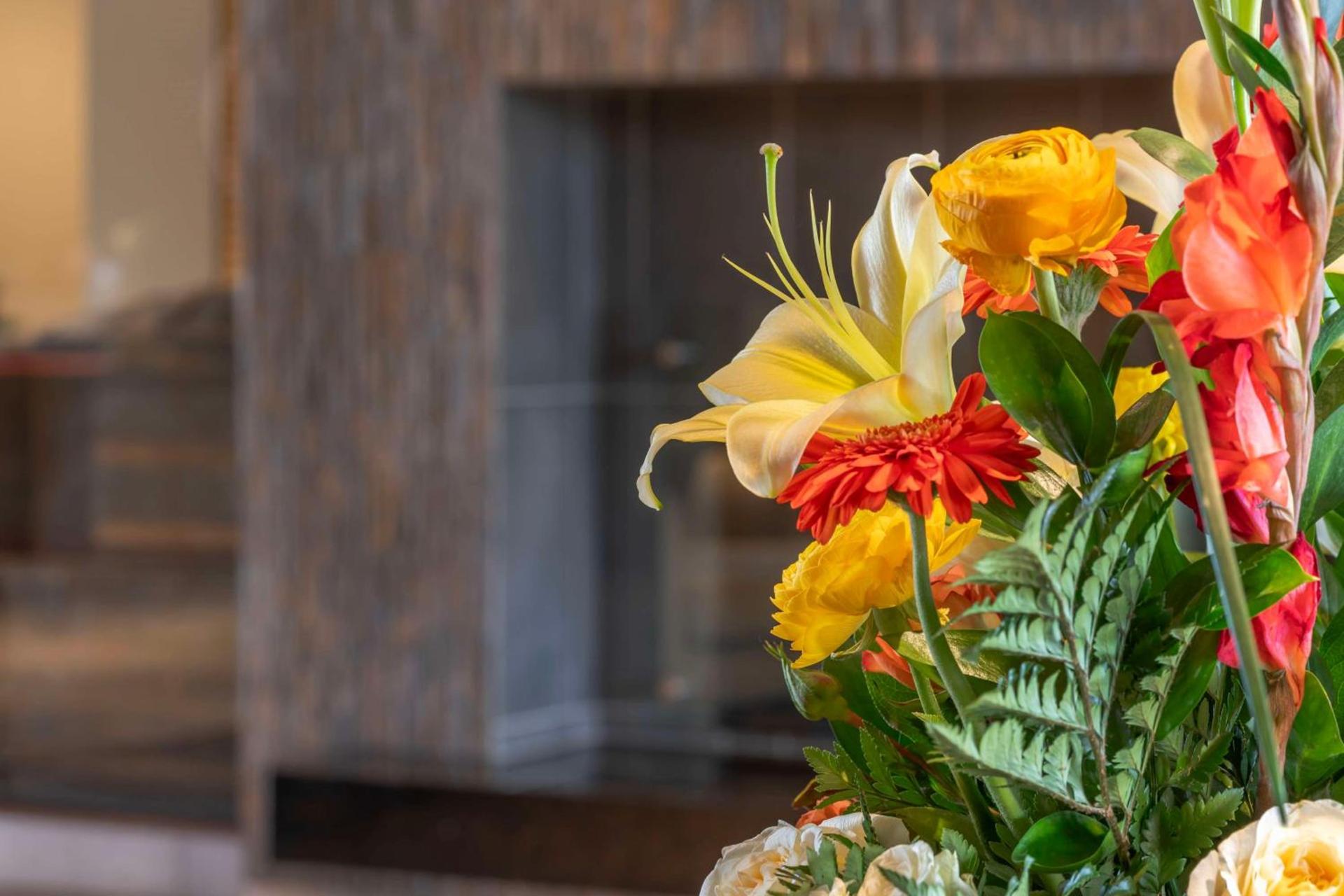 Best Western Premier Boulder Falls Inn photo 57