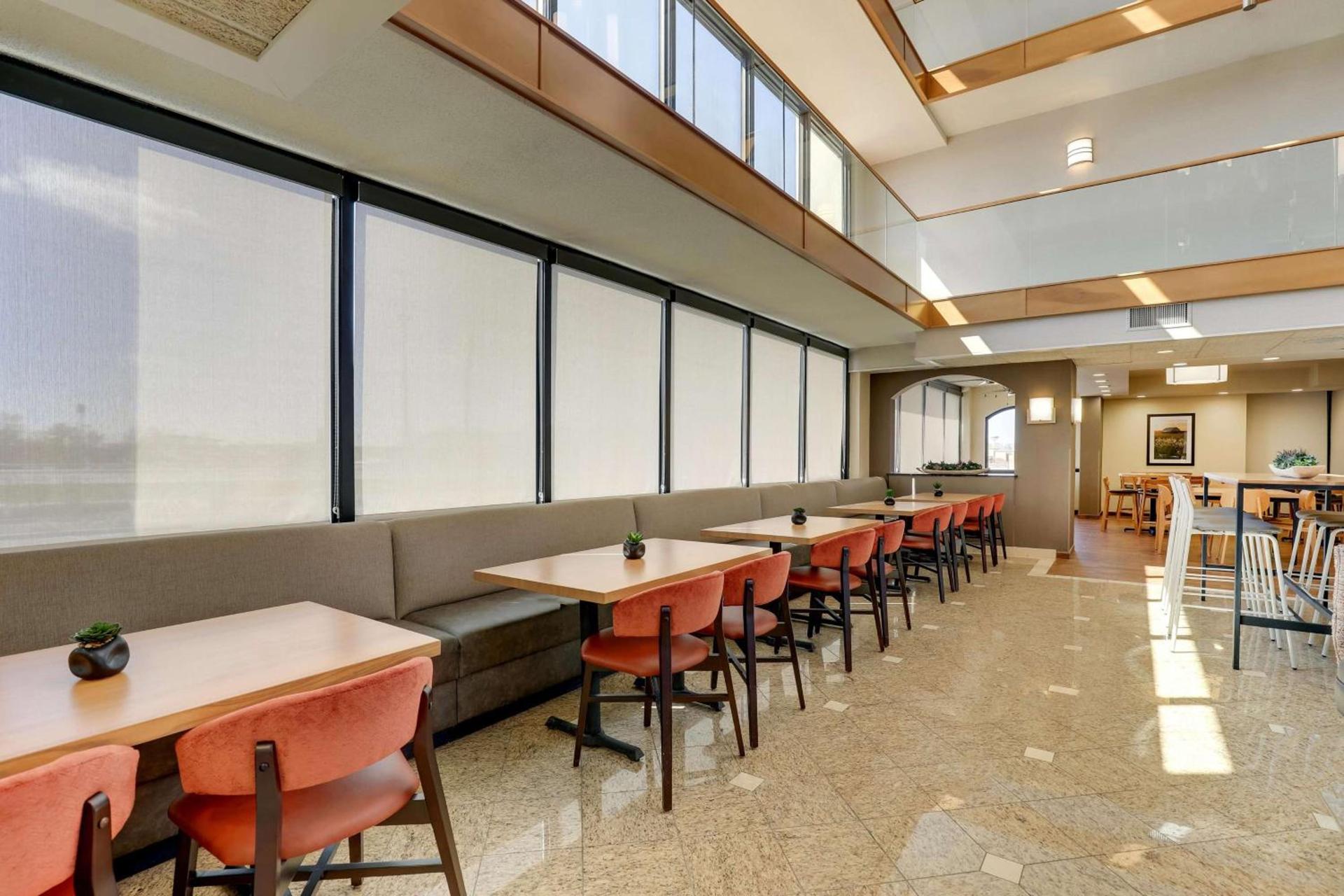 Drury Inn & Suites Marion photo 2