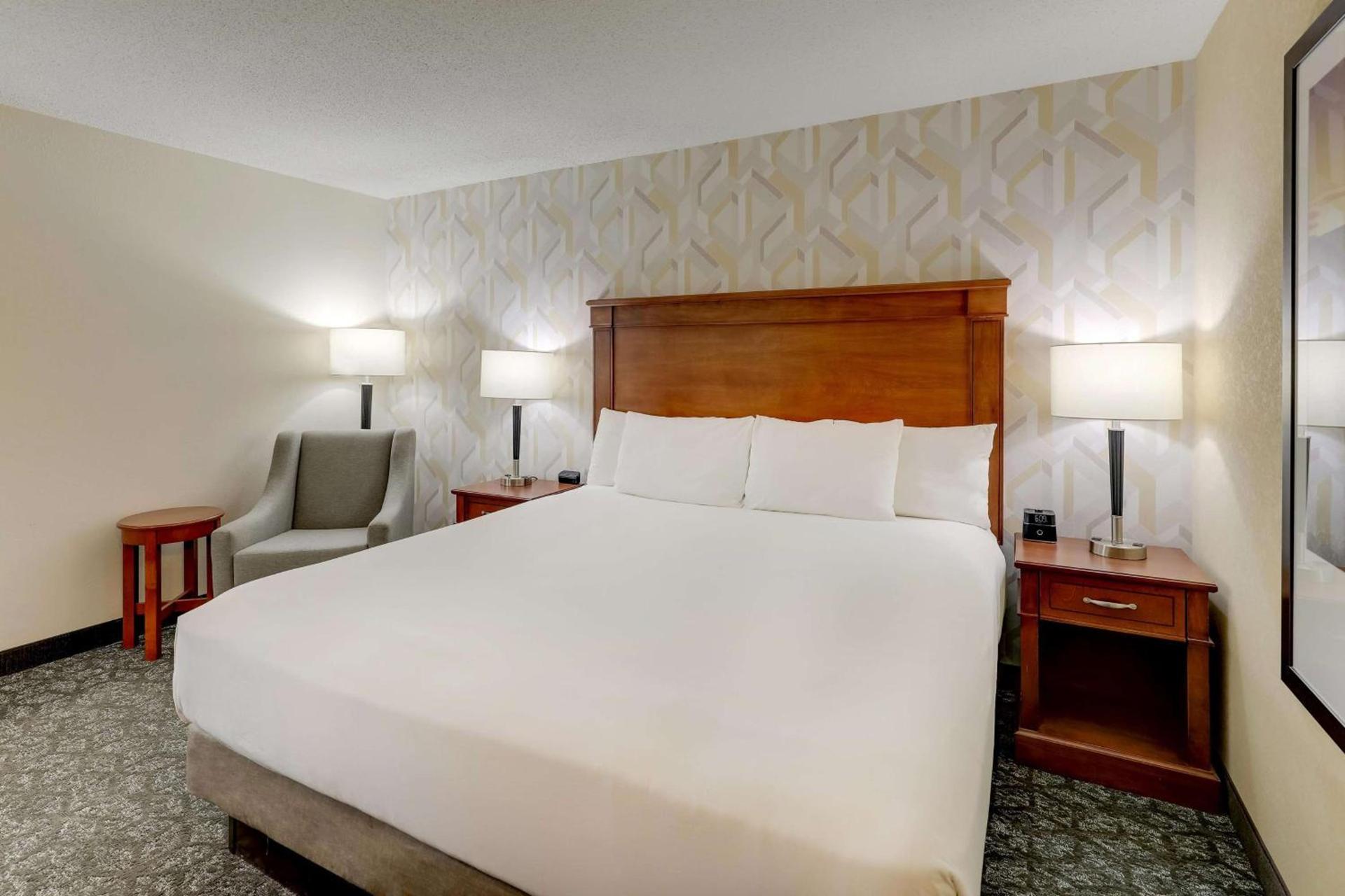 Drury Inn & Suites Marion photo 18