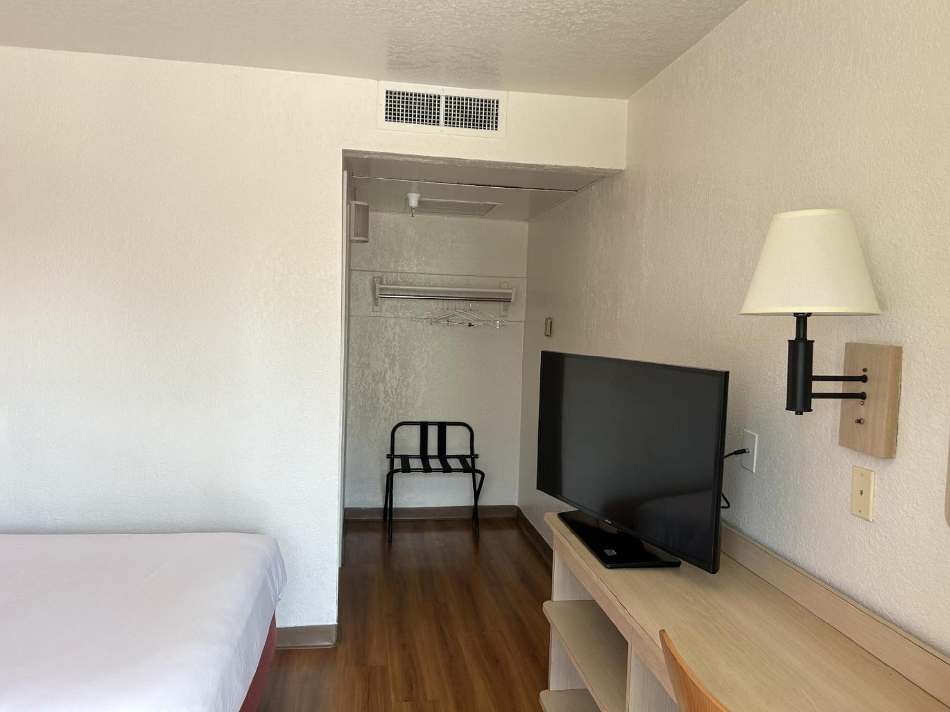 Motel 6-Stanton, CA- Anaheim West photo 61