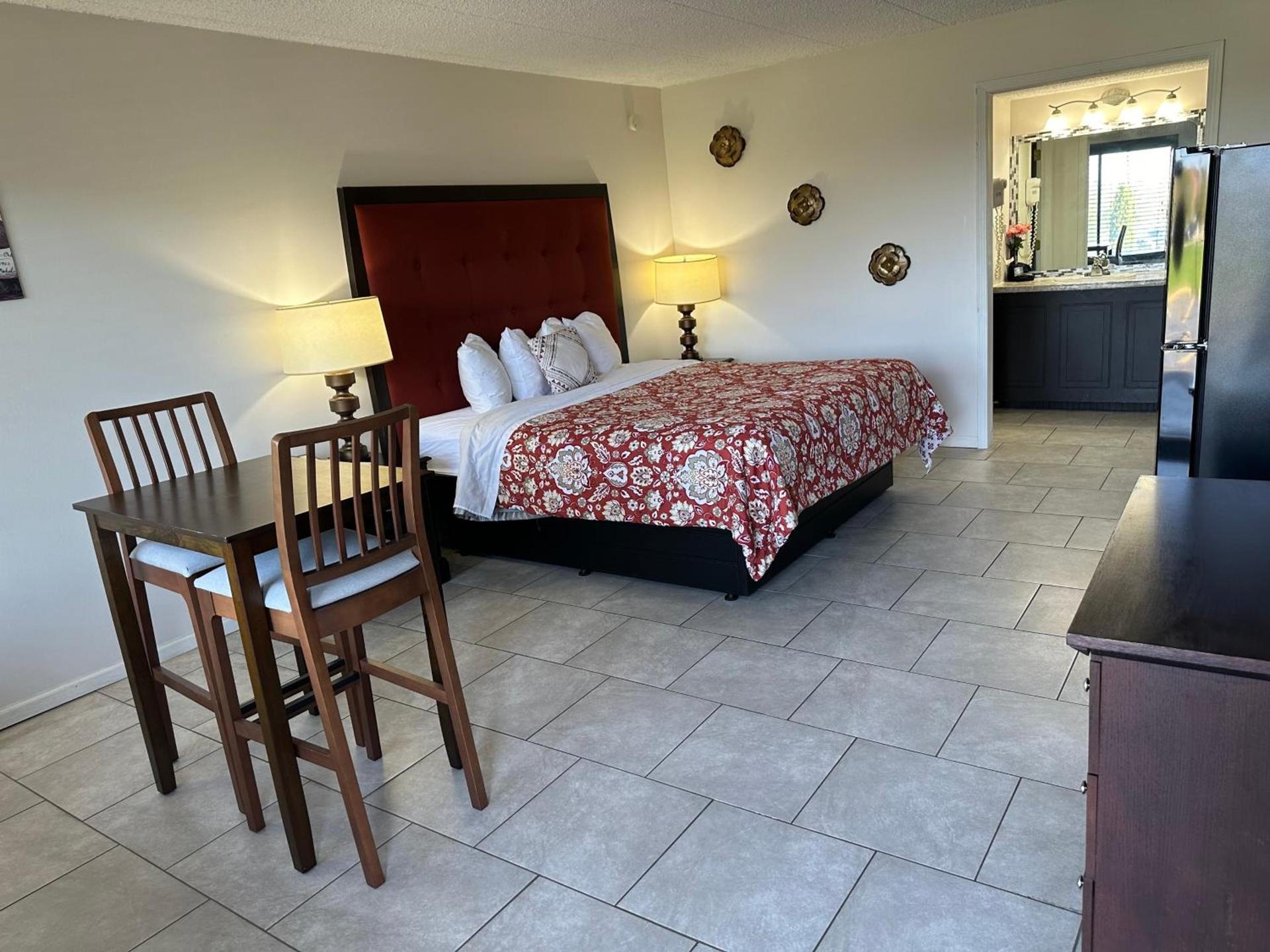 Geneva Wells Inn photo 35