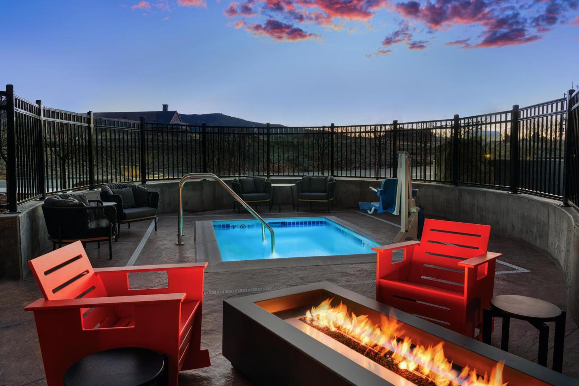 The Hoffmann Hotel Basalt Aspen Tapestry Collection Hilton photo 33