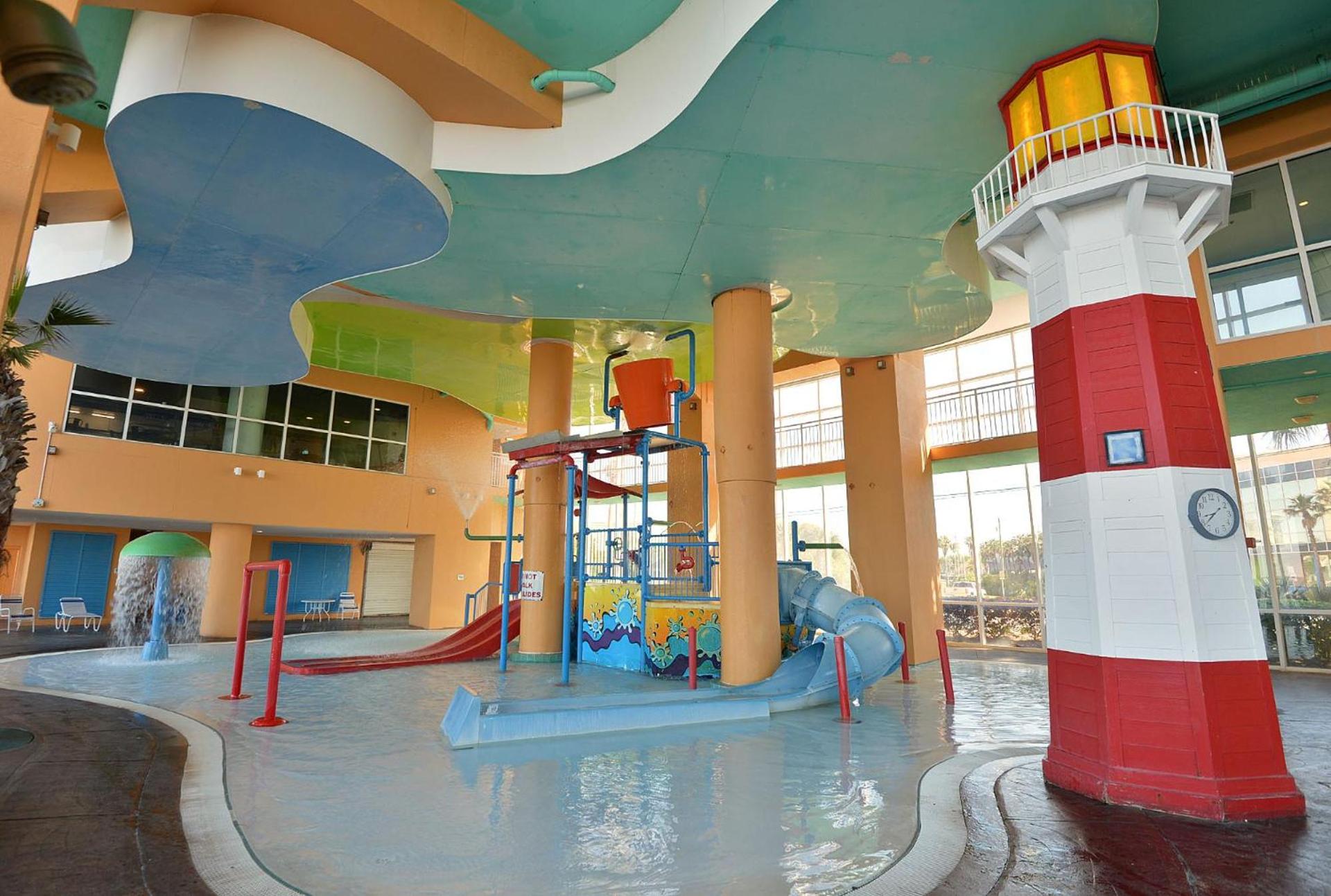 Beachfront Oasis at Splash Resort and Condos photo 26