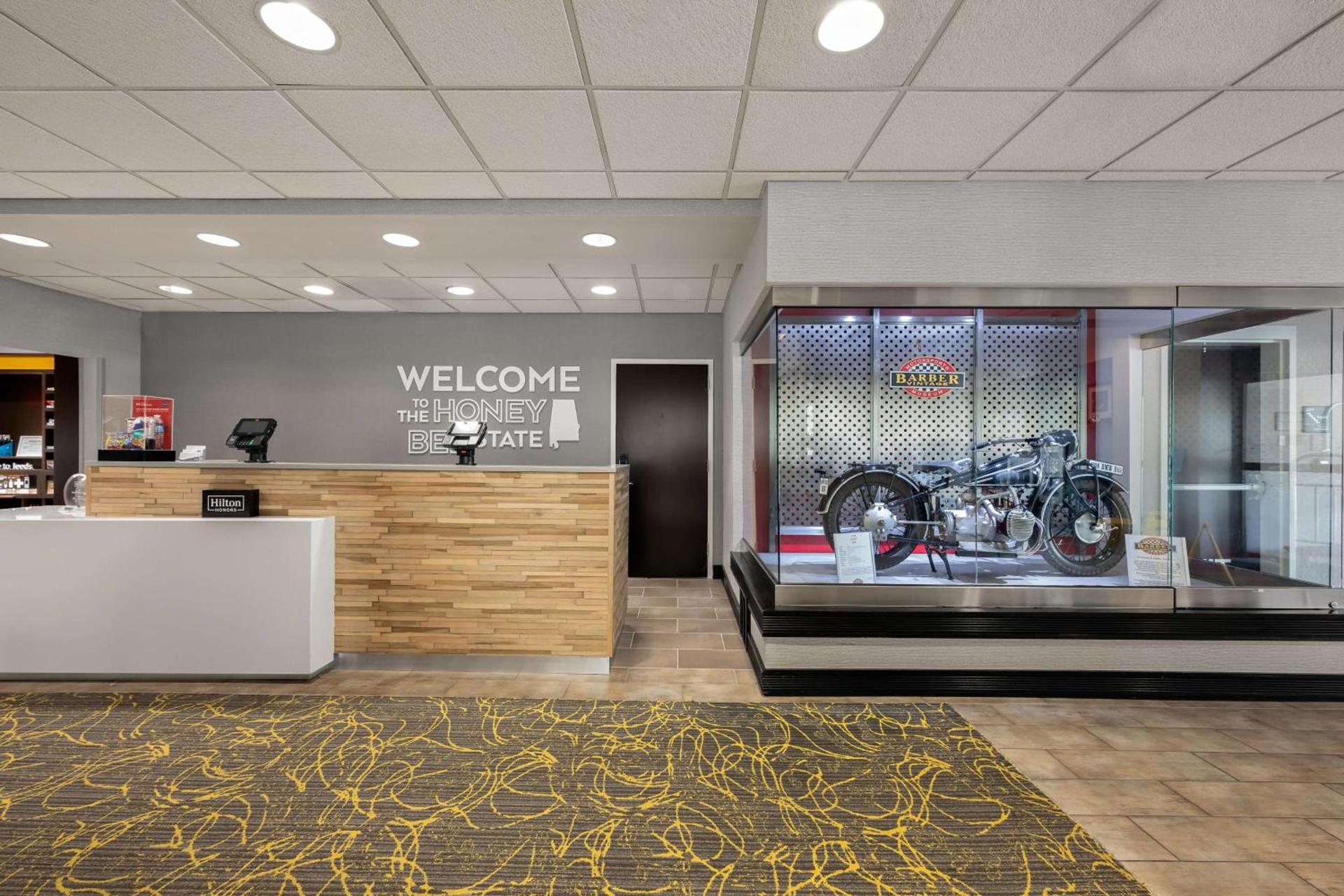 Hampton Inn Birmingham/Leeds photo 10