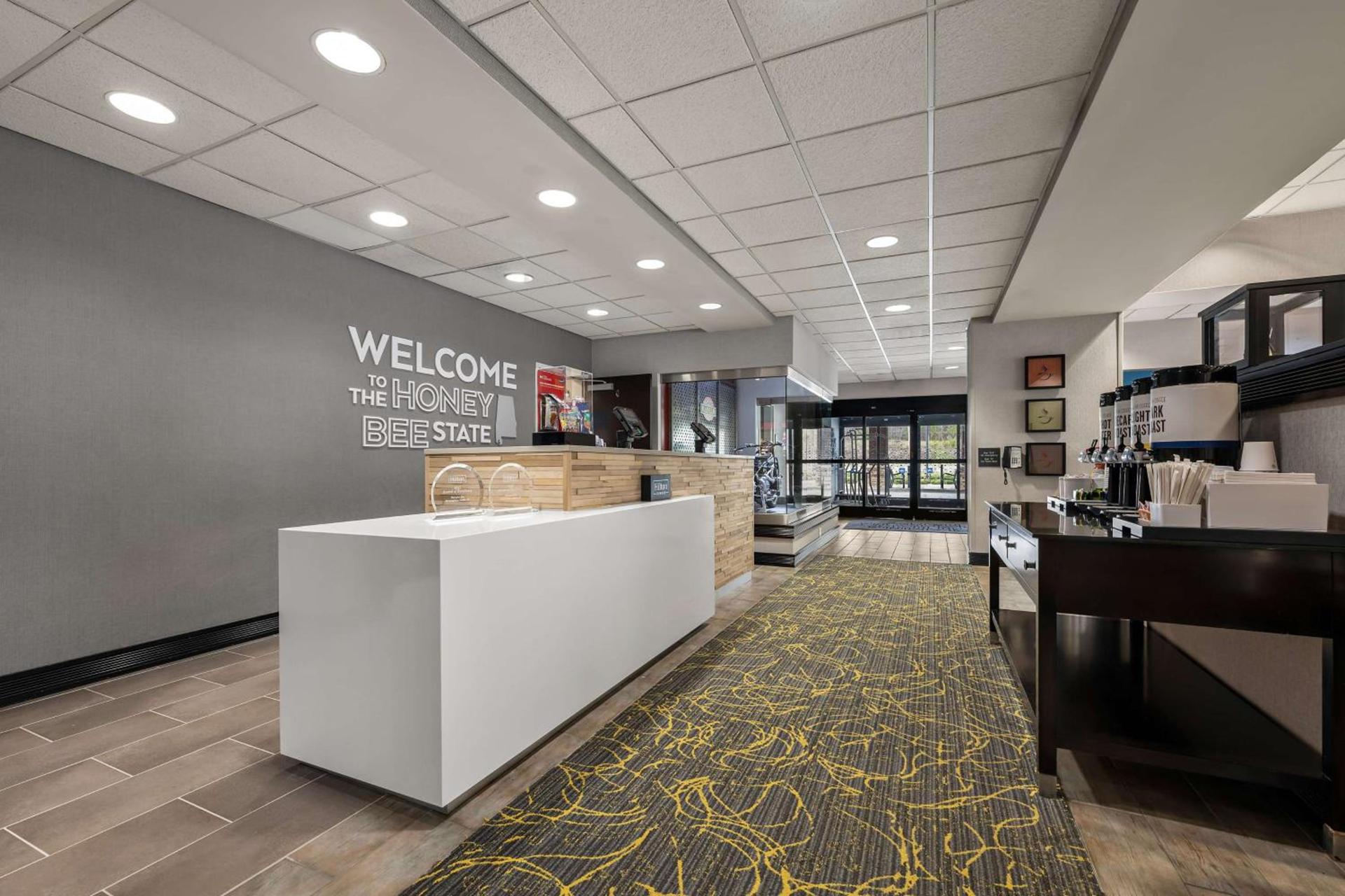 Hampton Inn Birmingham/Leeds photo 12