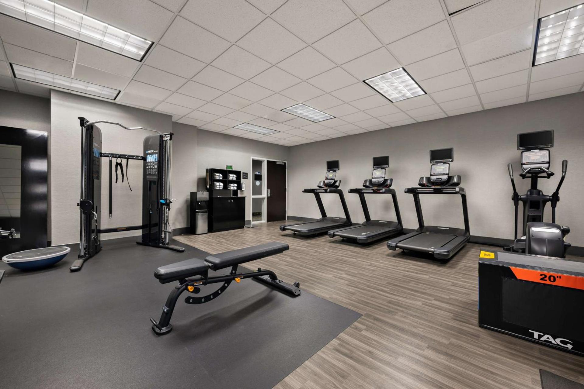 Hampton Inn Birmingham/Leeds photo 26