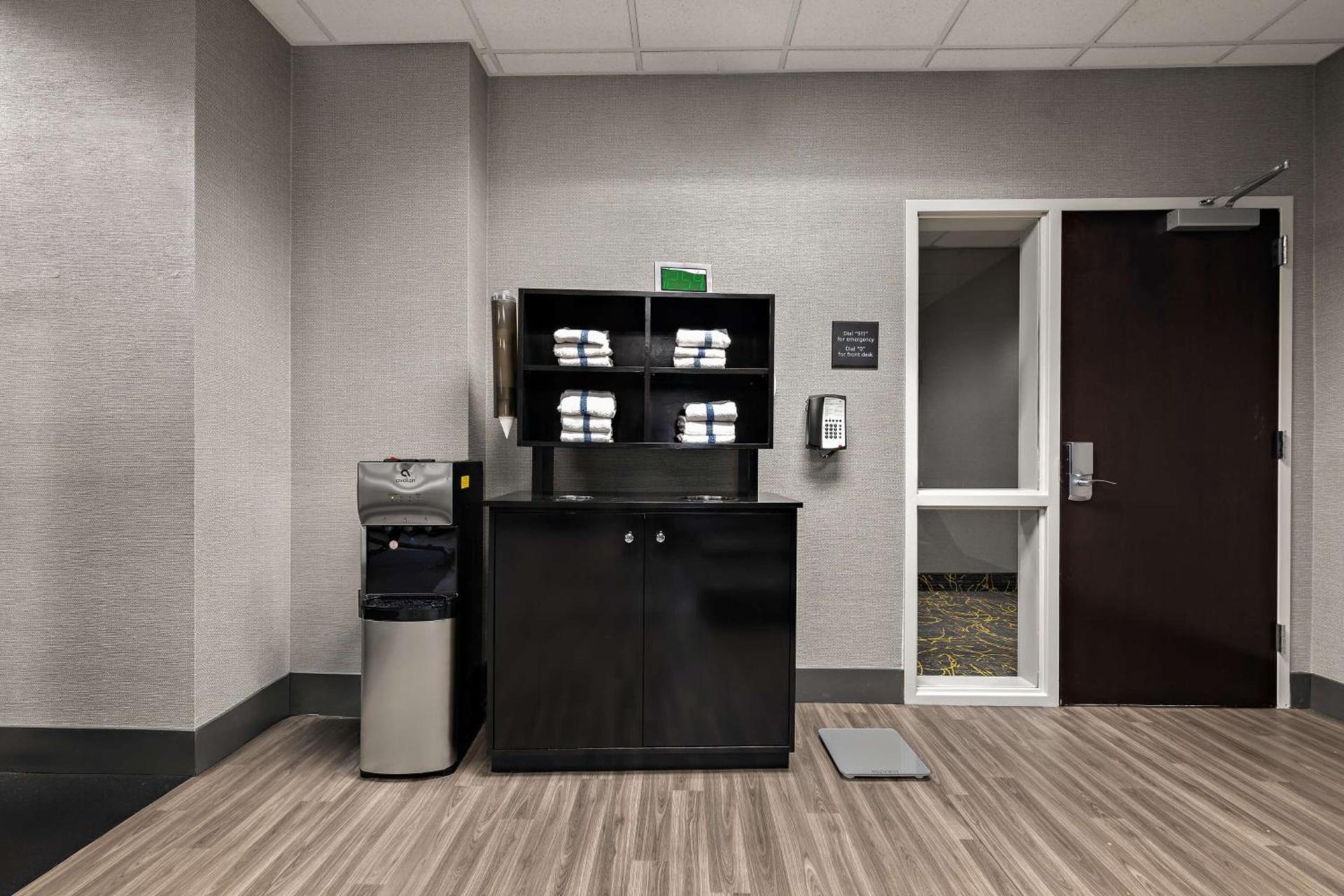 Hampton Inn Birmingham/Leeds photo 28