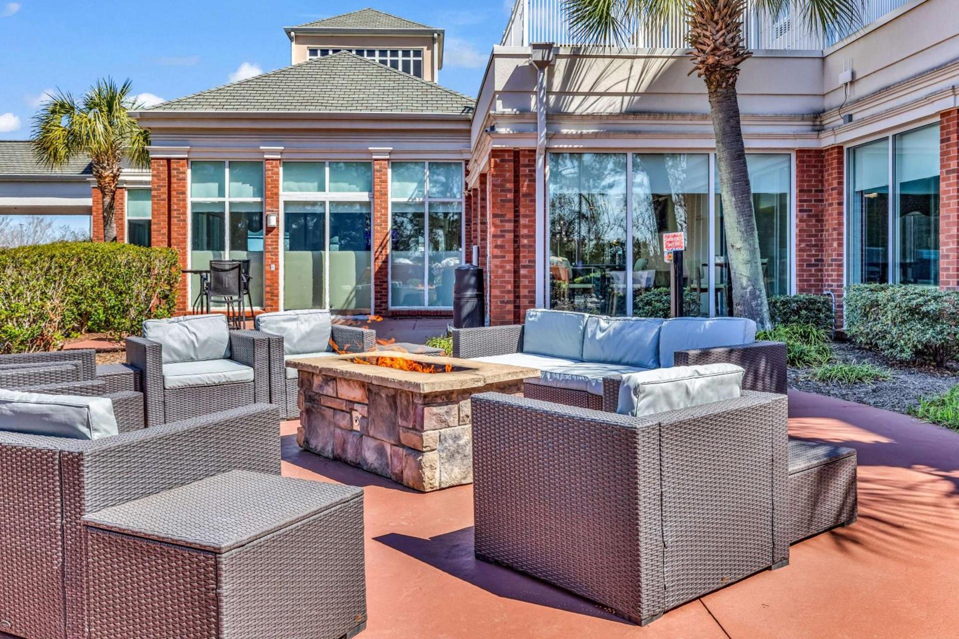 Hilton Garden Inn Myrtle Beach/Coastal Grand Mall photo 7