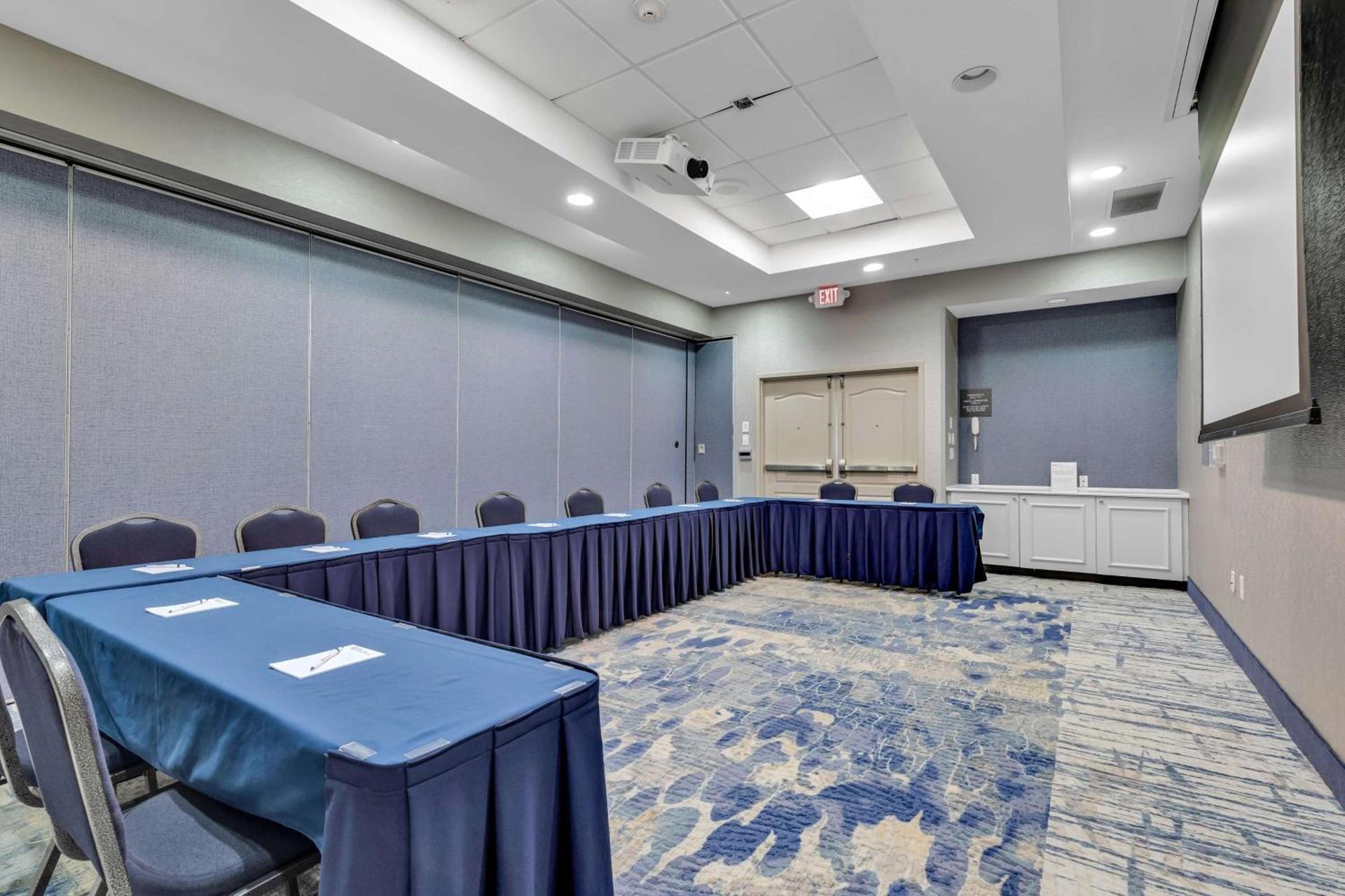 Hilton Garden Inn Myrtle Beach/Coastal Grand Mall photo 18