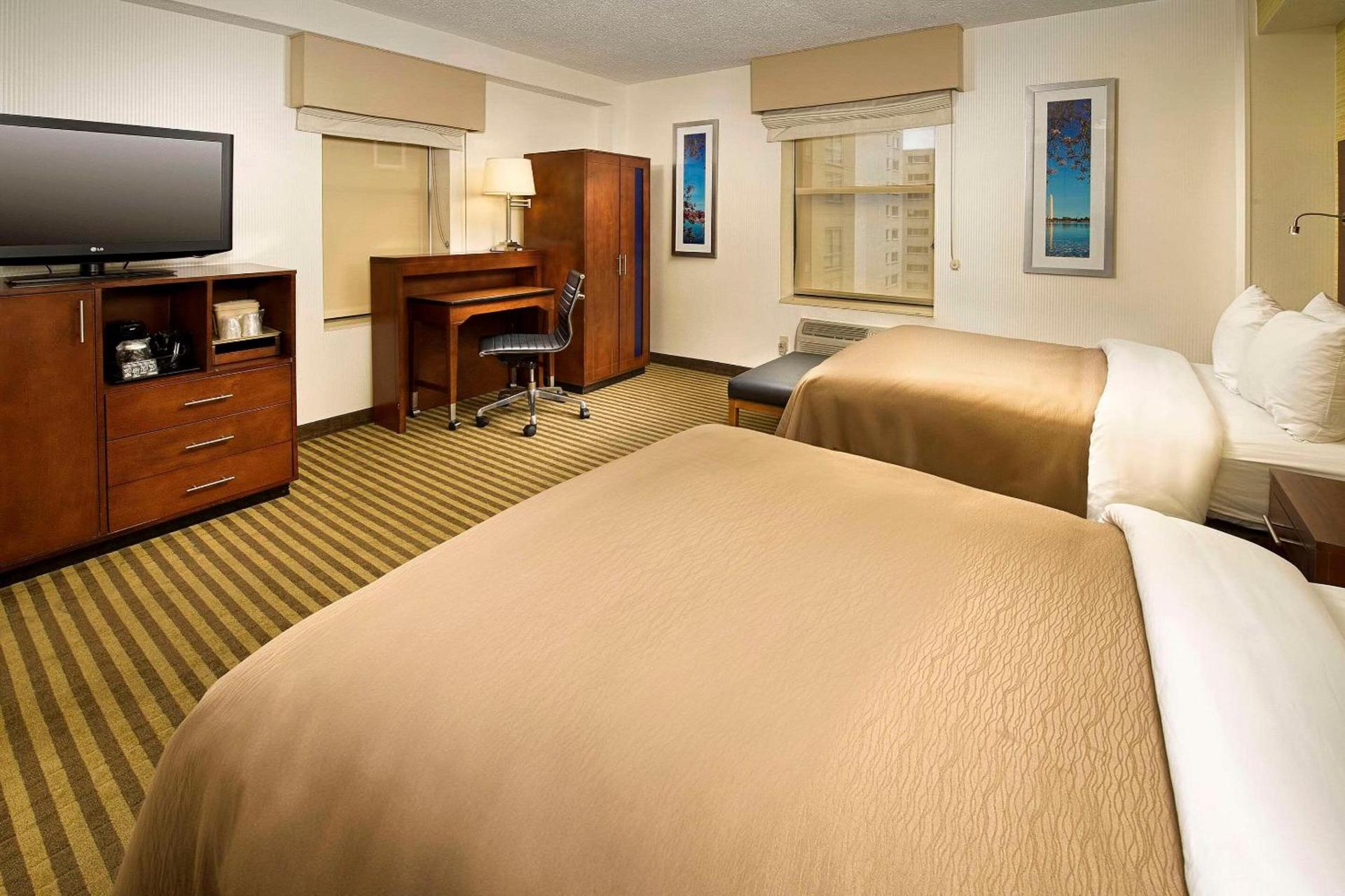 Comfort Inn Downtown DC-Convention Center photo 8