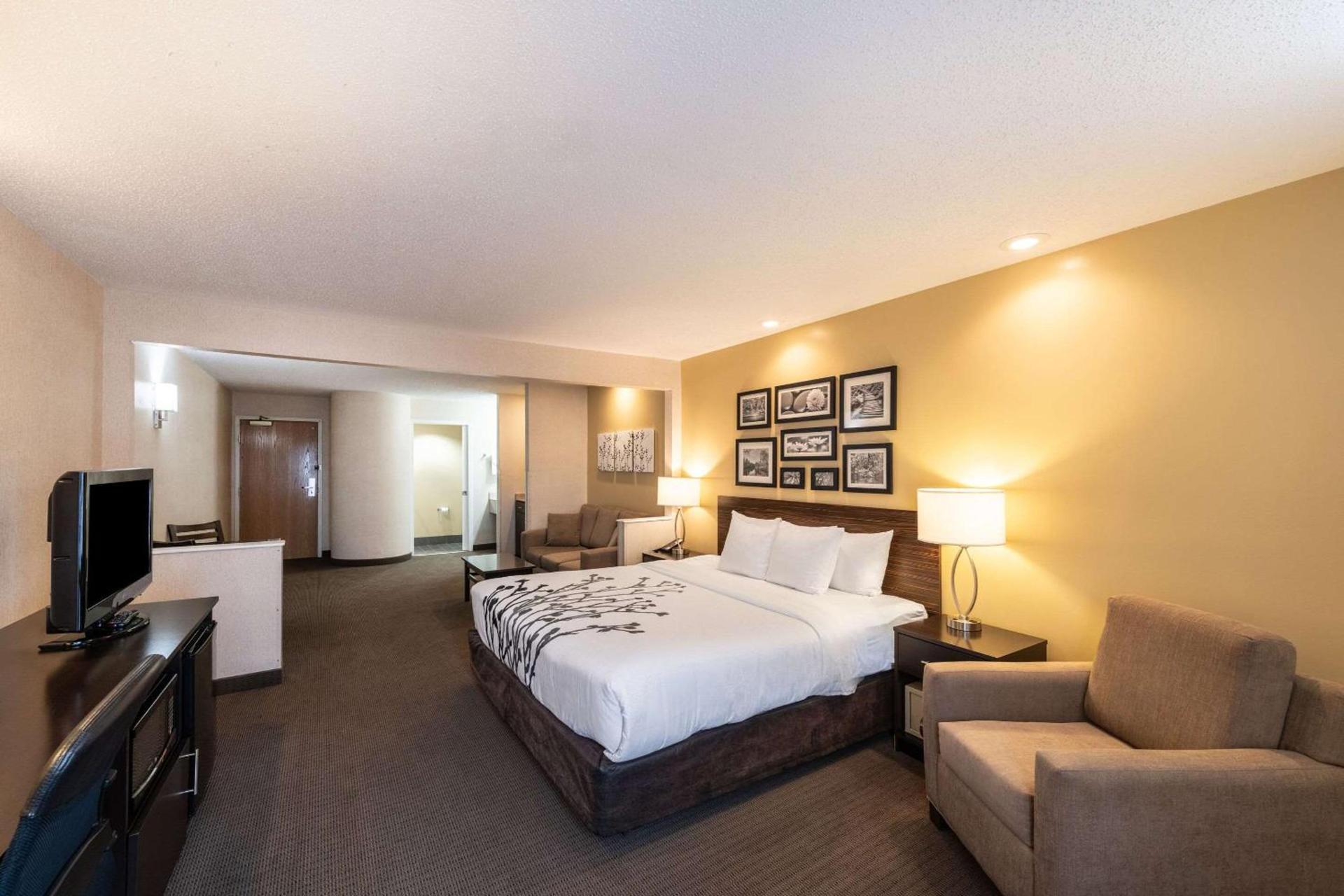 Sleep Inn & Suites Green Bay South photo 24