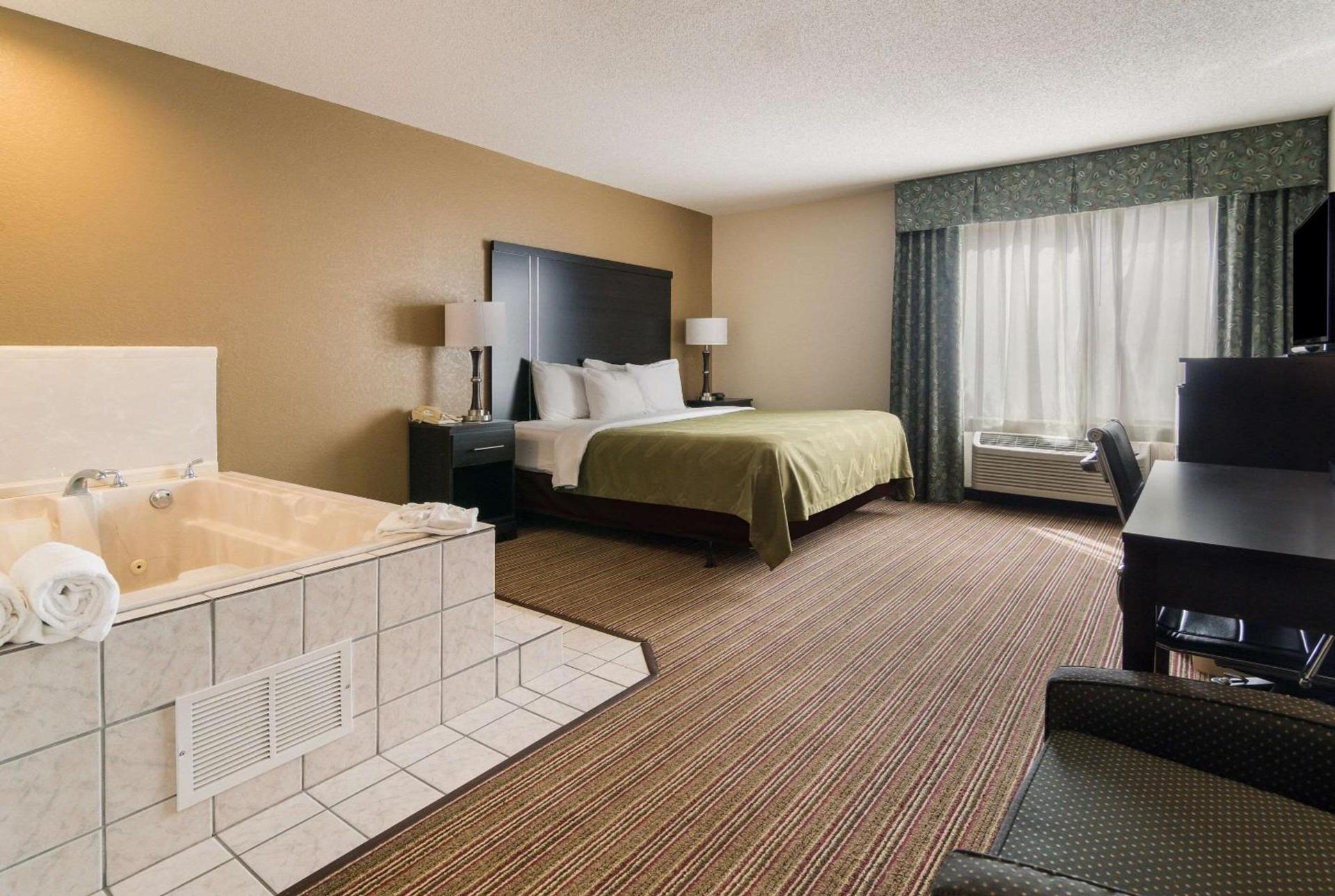 Quality Inn & Suites - Granbury photo 42