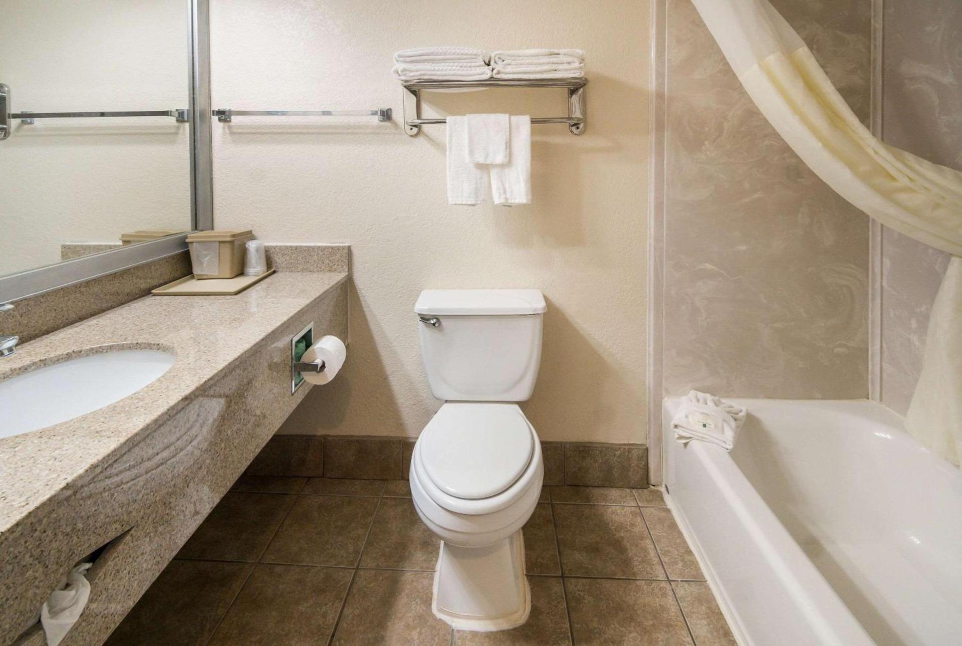 Quality Inn & Suites - Granbury photo 45