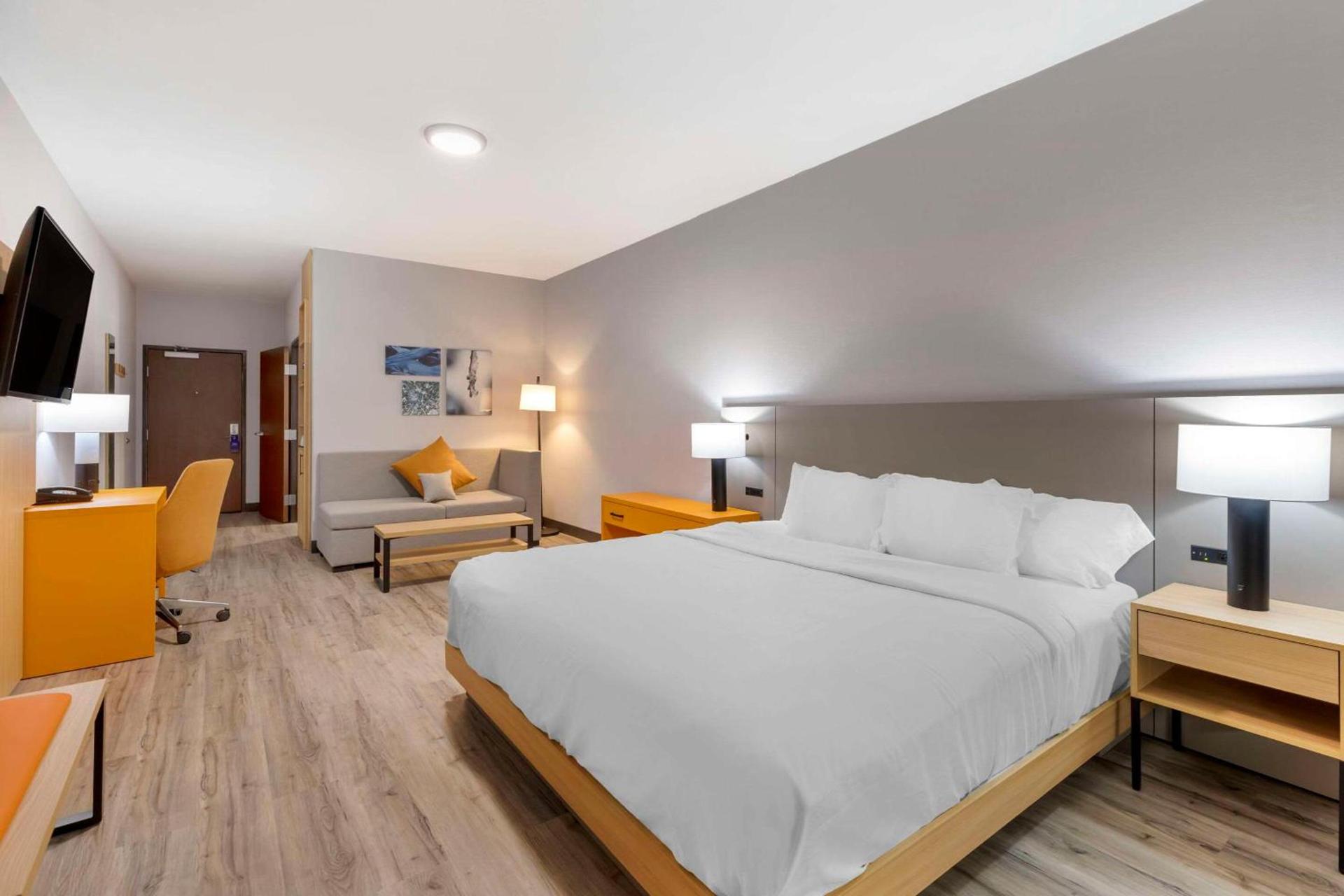 Comfort Suites Cheyenne photo 10