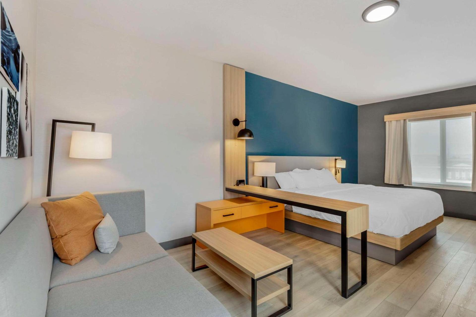 Comfort Suites Cheyenne photo 15
