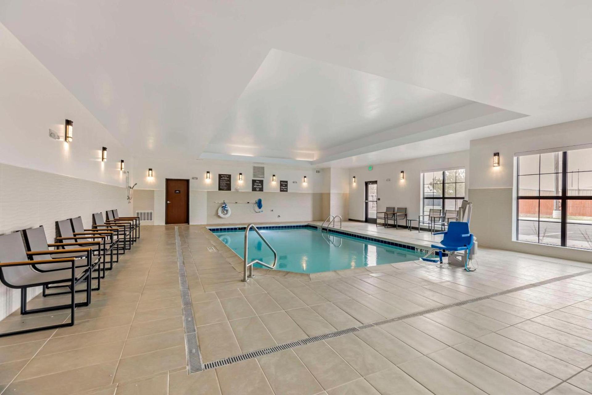 Comfort Suites Cheyenne photo 23