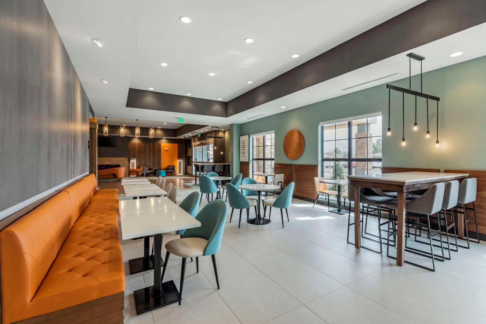 Comfort Suites Cheyenne photo 28