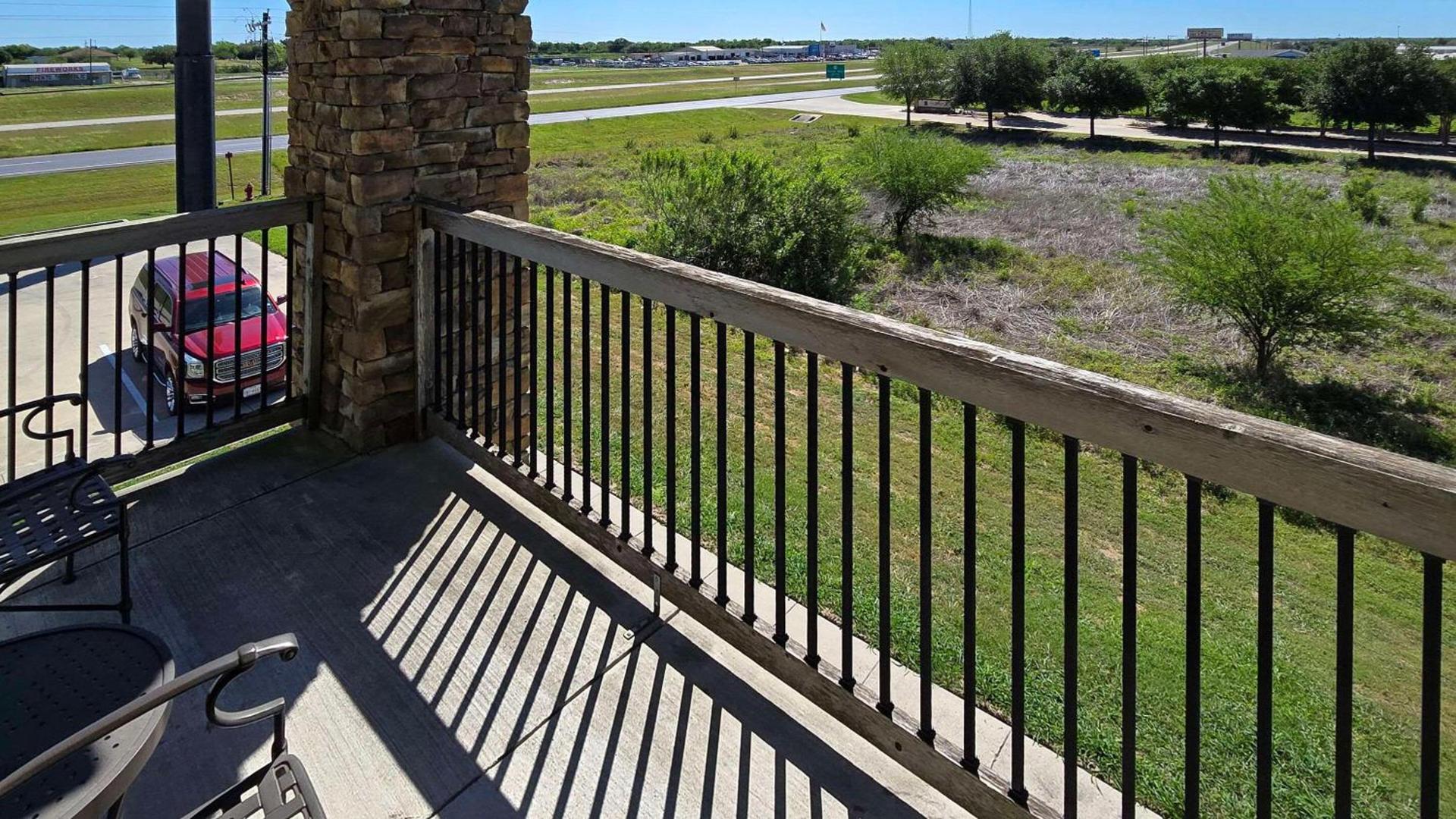 Comfort Inn & Suites Beeville photo 7