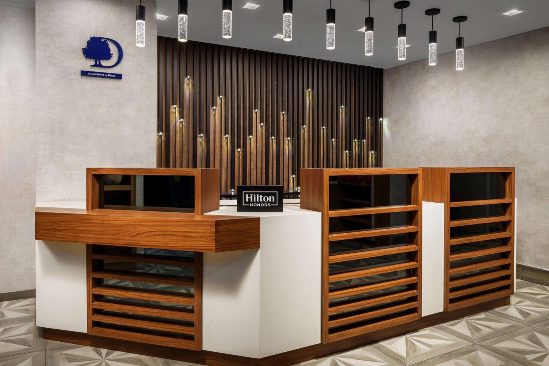 DoubleTree by Hilton New York Midtown Fifth Ave photo 42