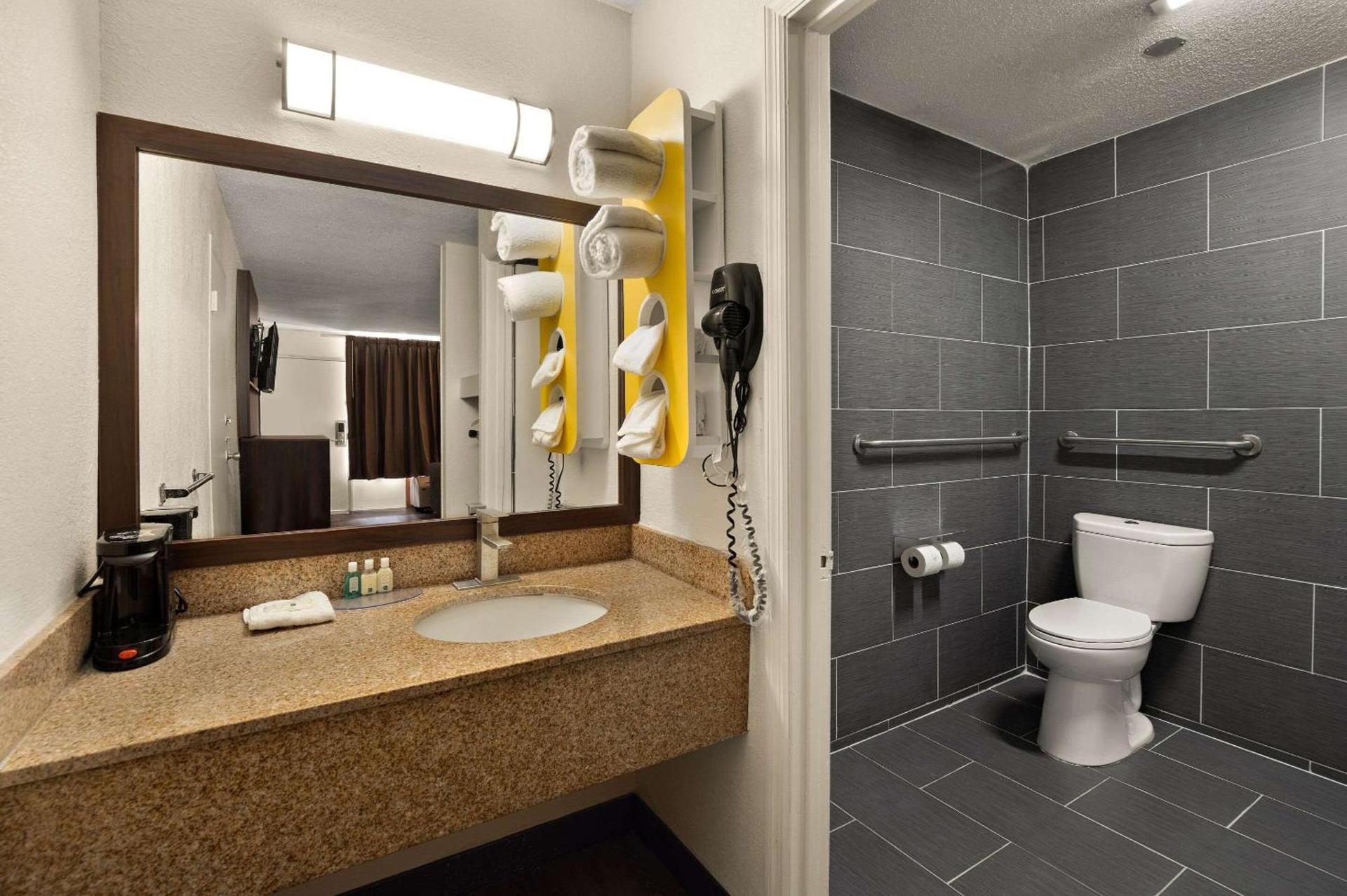 Quality Inn Yemassee - Point South I-95 photo 5