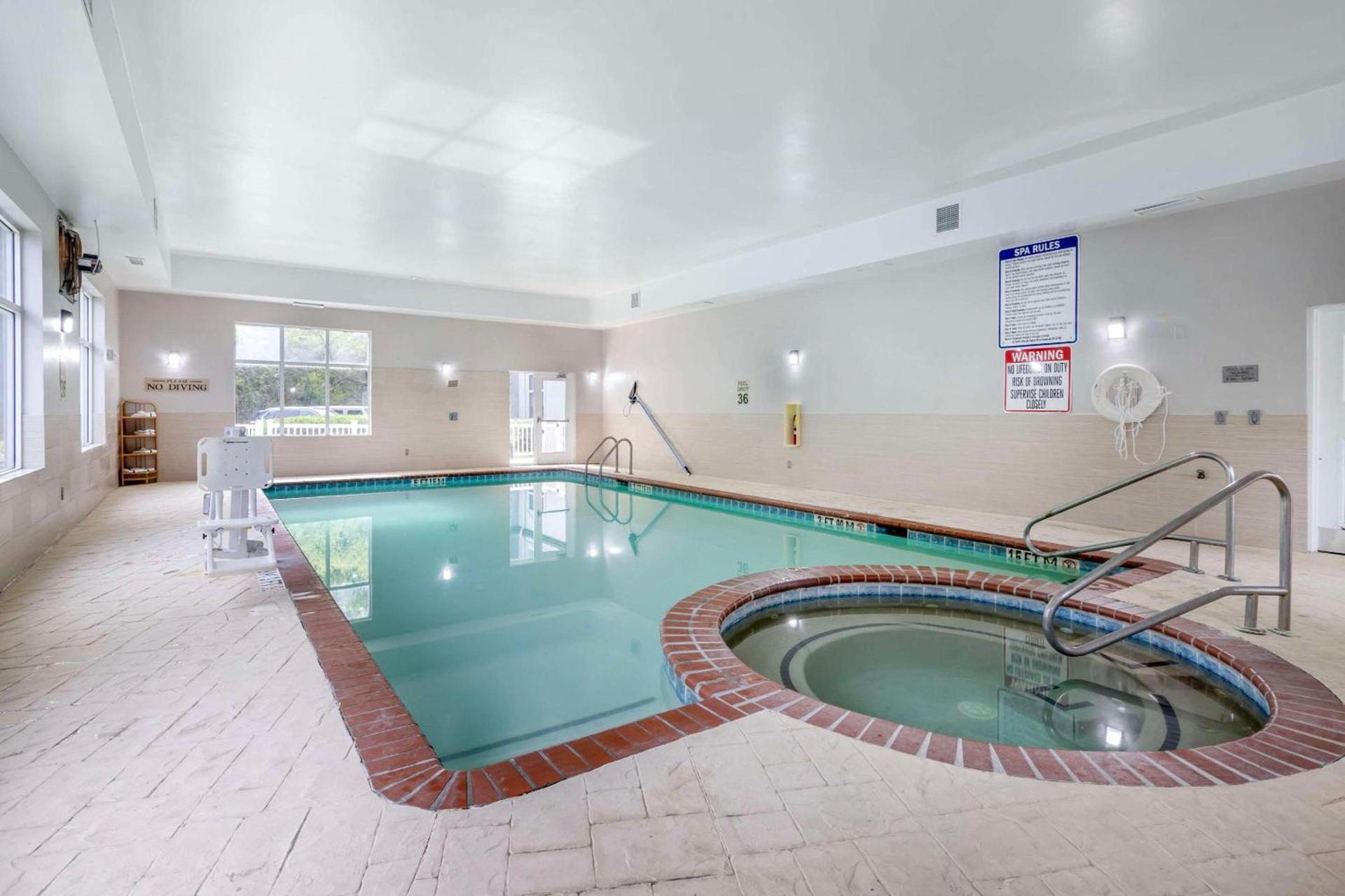 Country Inn & Suites By Radisson, Savannah Airport, GA photo 5