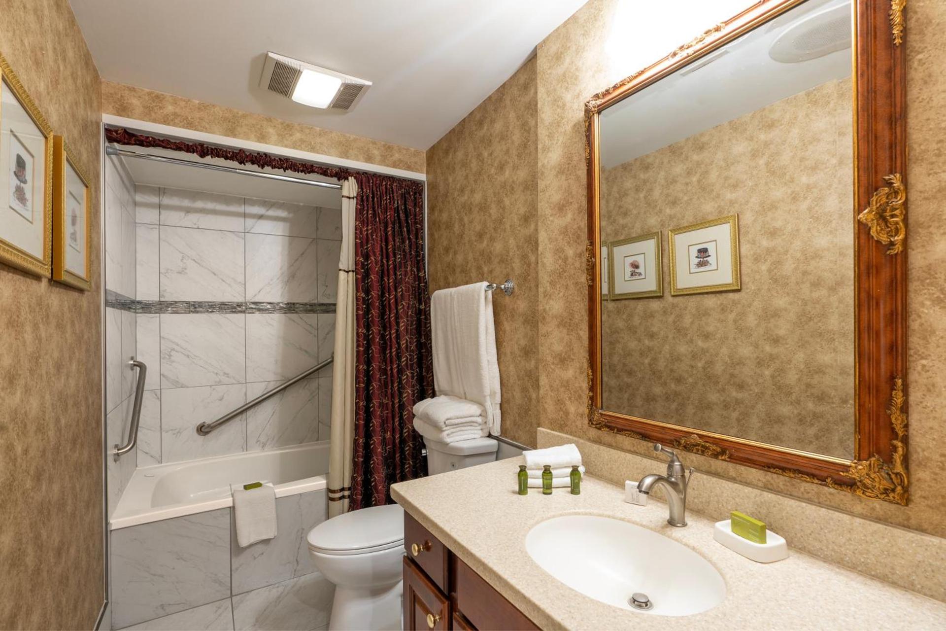 Quarter House Suites photo 19