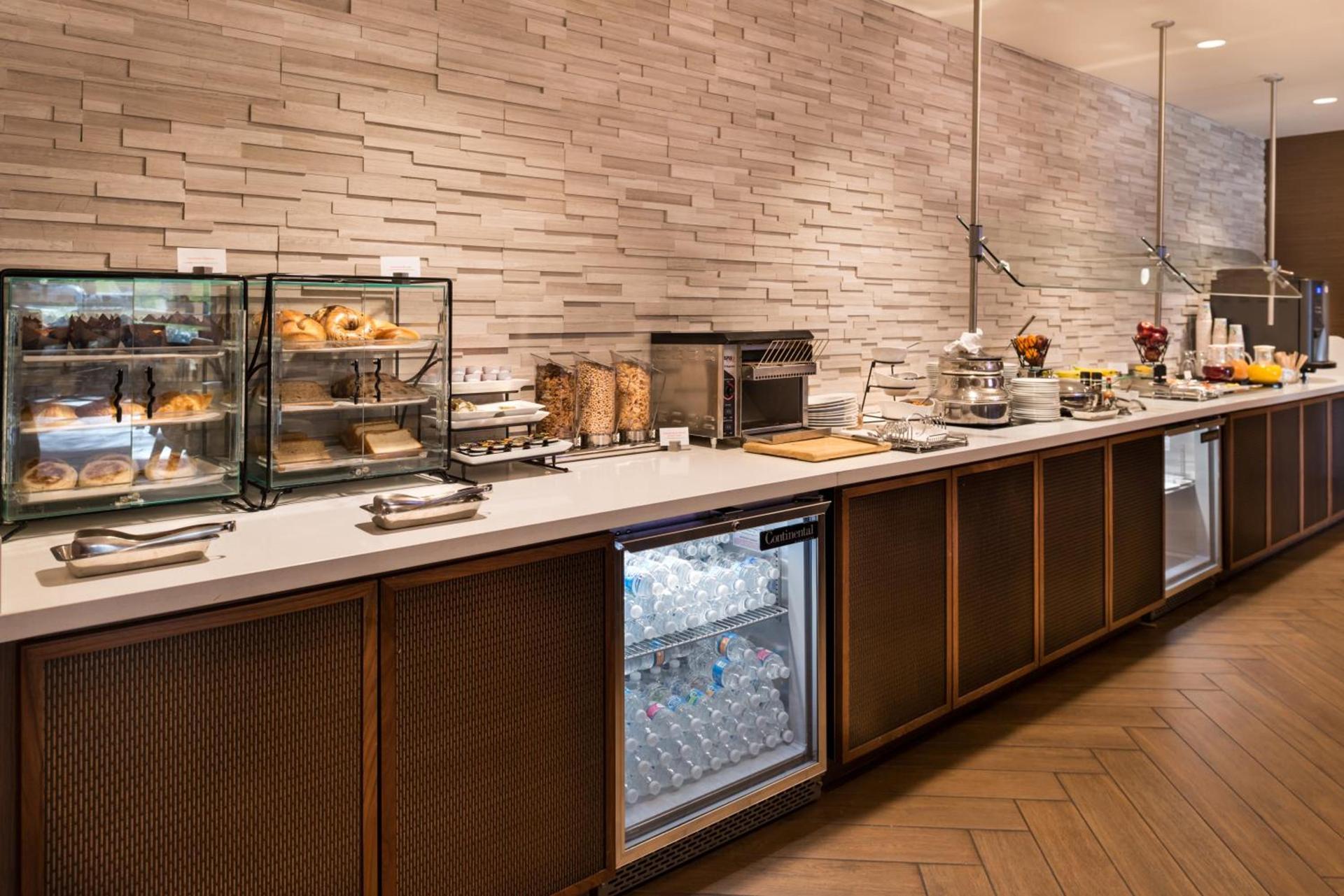 Marriott Melville Long Island photo 3